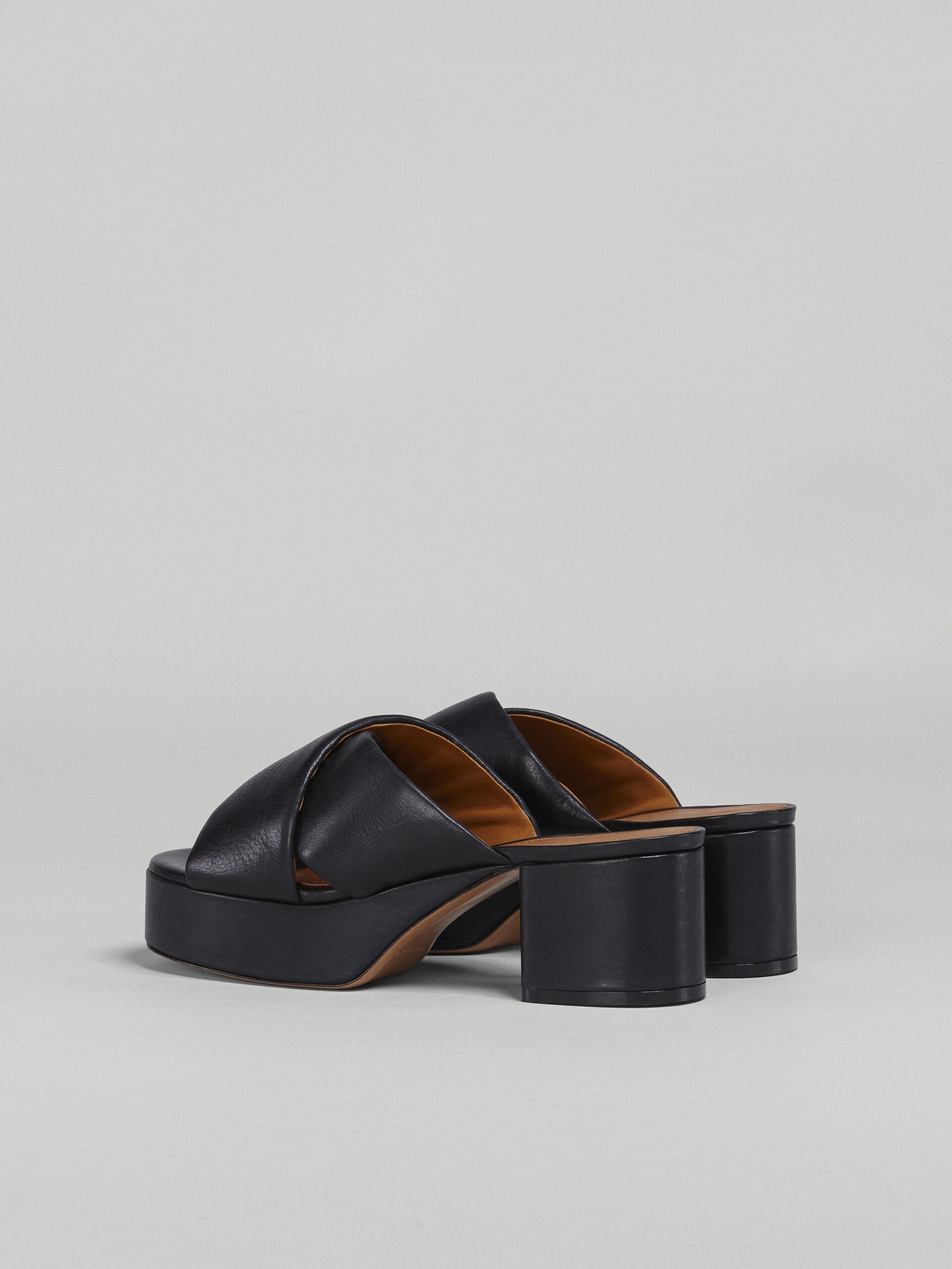 BLACK VEGETABLE-TANNED LEATHER SANDAL - 3