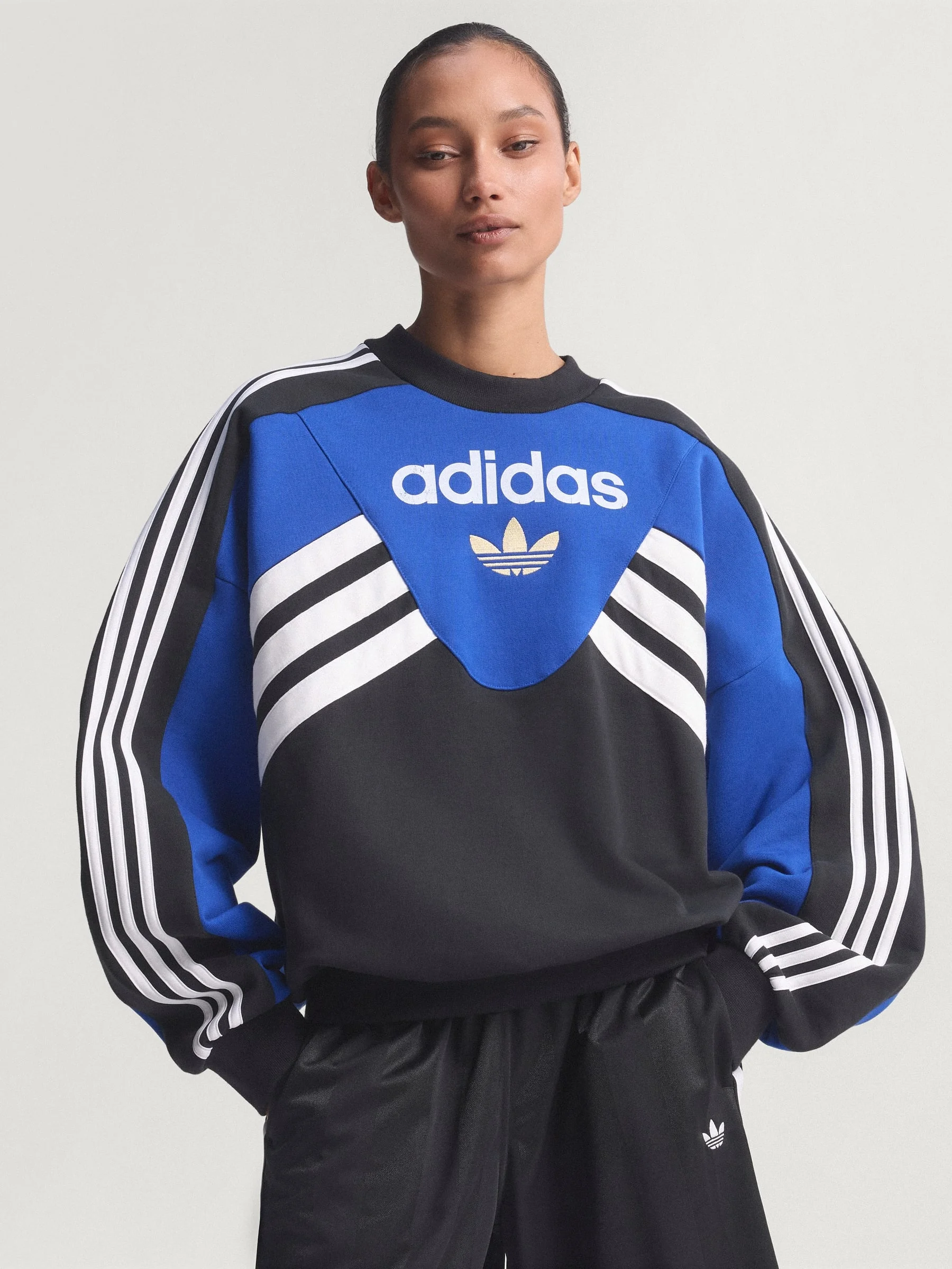 Long Sleeve Graphic Sweatshirt - 1