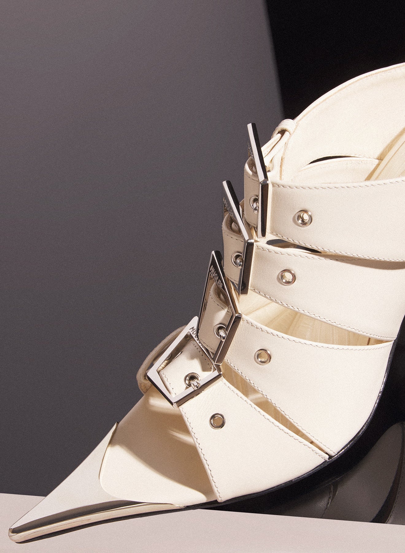 ivory shiny leather buckled fang 95 sandals - 4