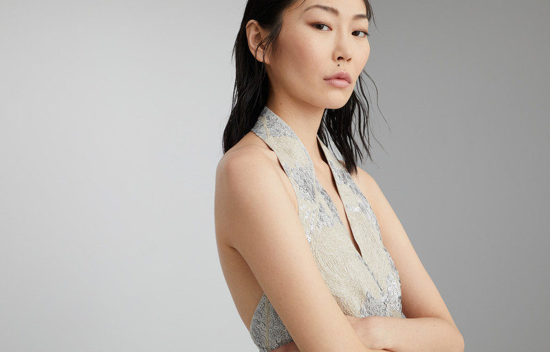 Linen halterneck vest with magnolia embroidery 6