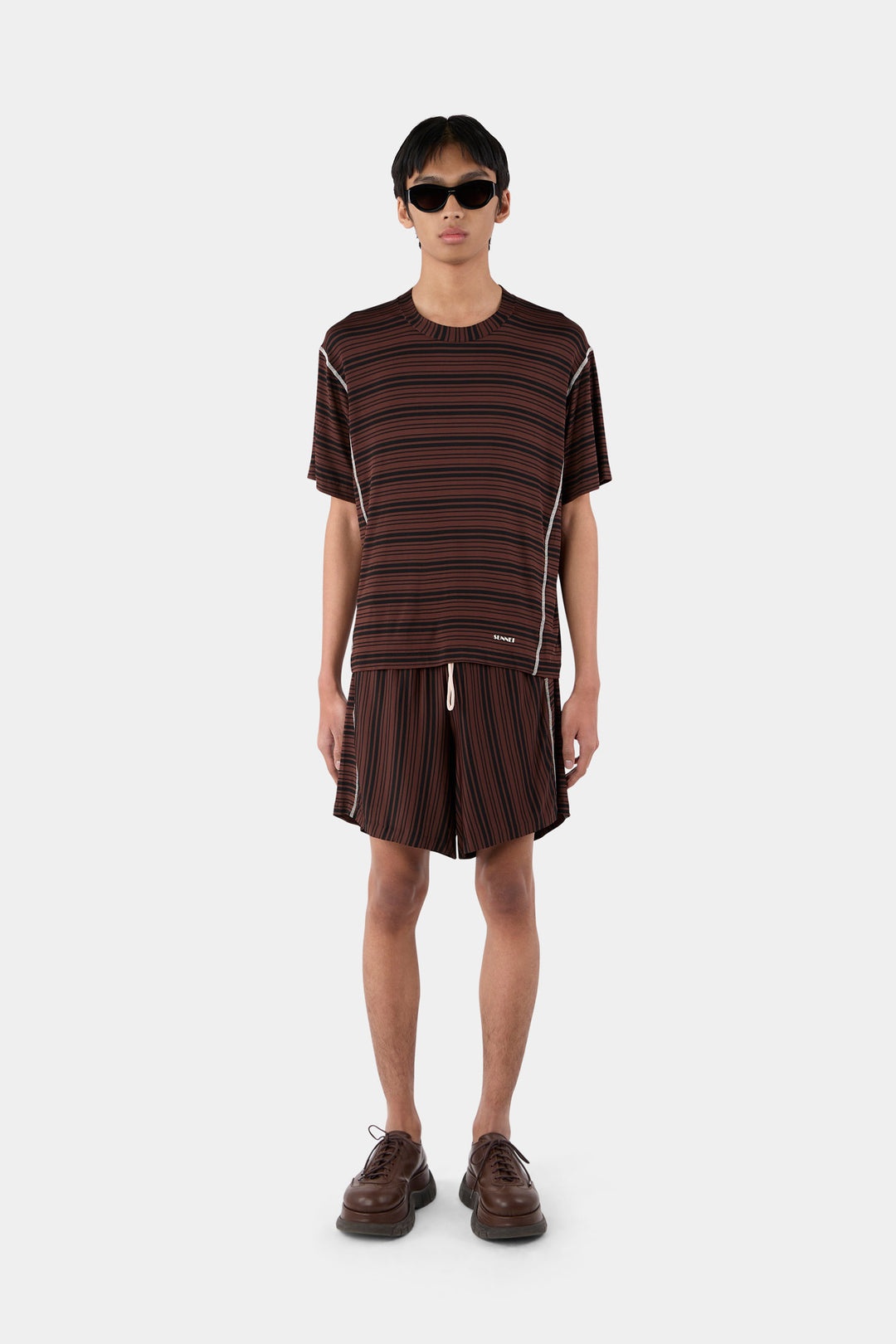 OVERLOCK ELASTIC SHORTS / black & brown stripes - 1