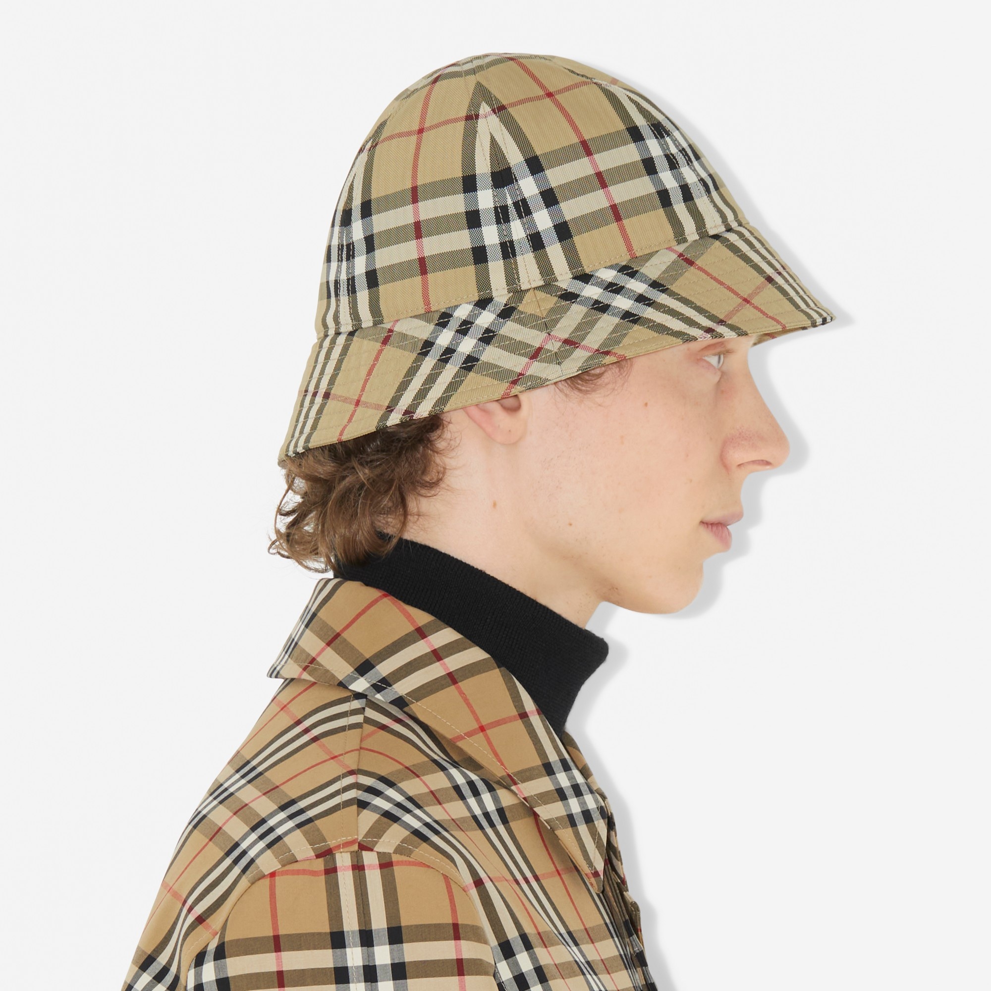 Burberry Nylon Bucket Hat | REVERSIBLE