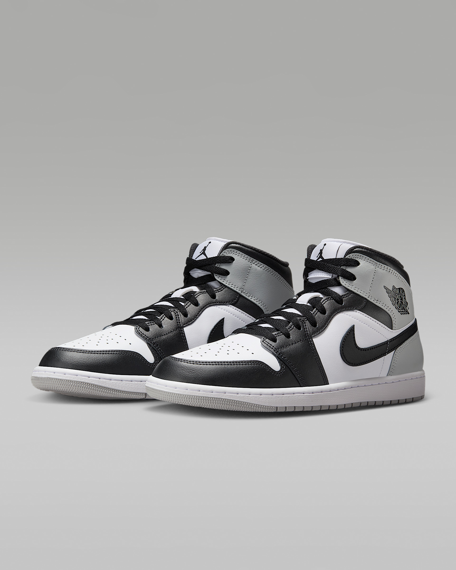 Air Jordan 1 Mid Men's Shoes - 5