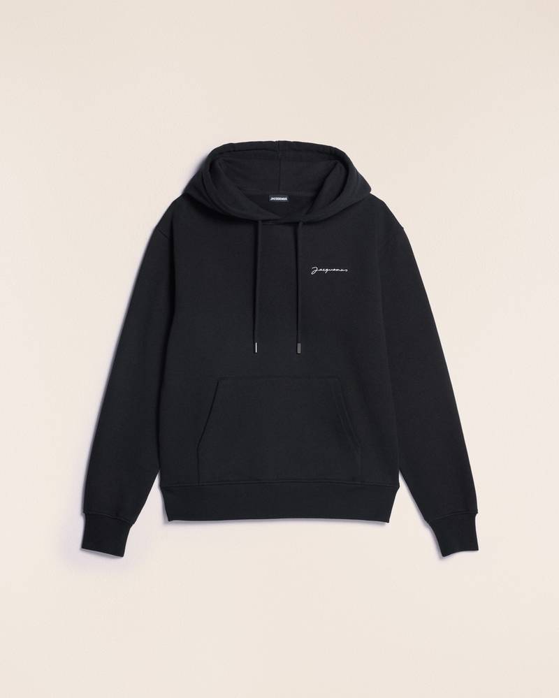 Le sweatshirt brodé 1
