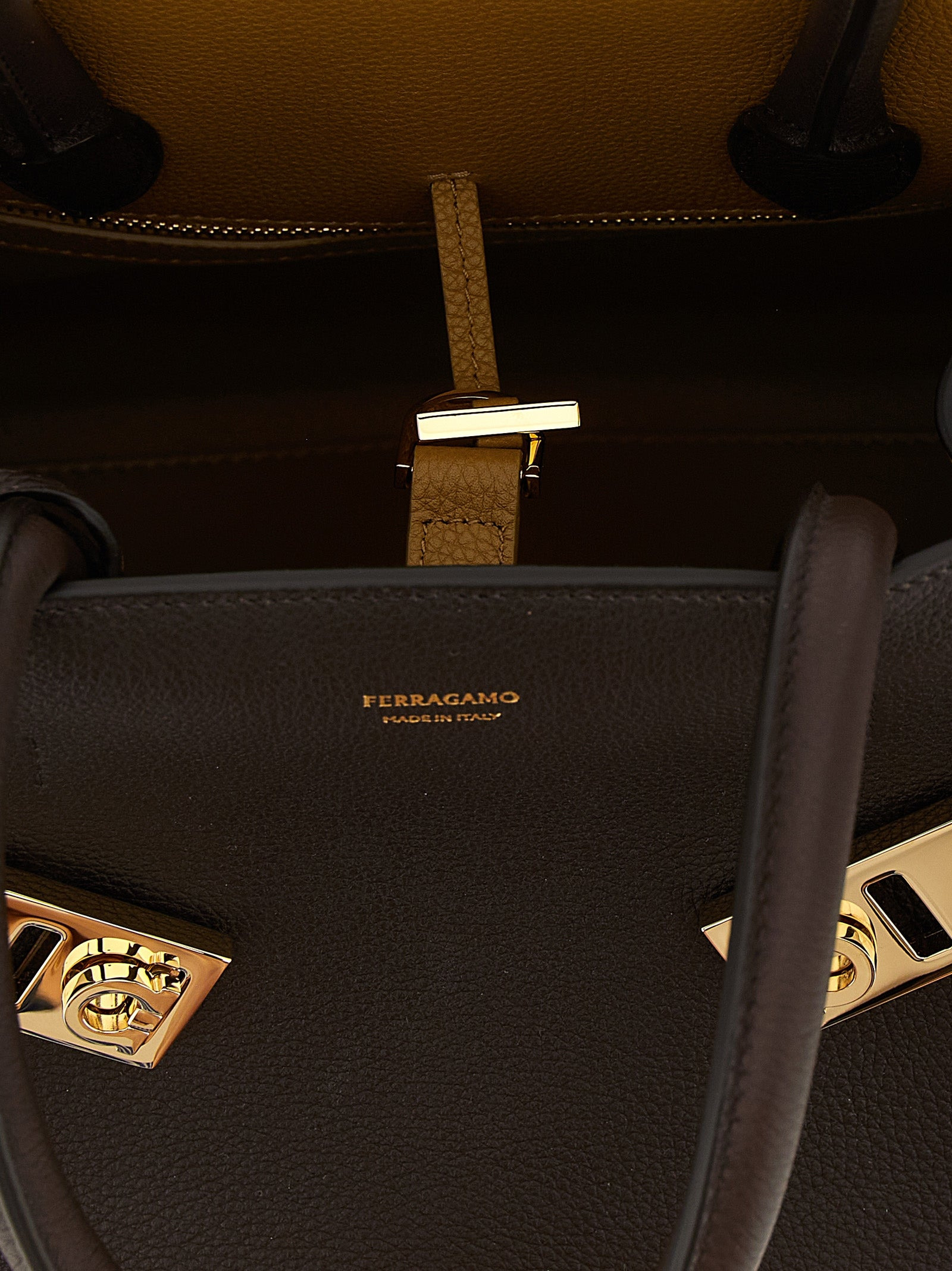 Hug (M) Hand Bags Brown - 4