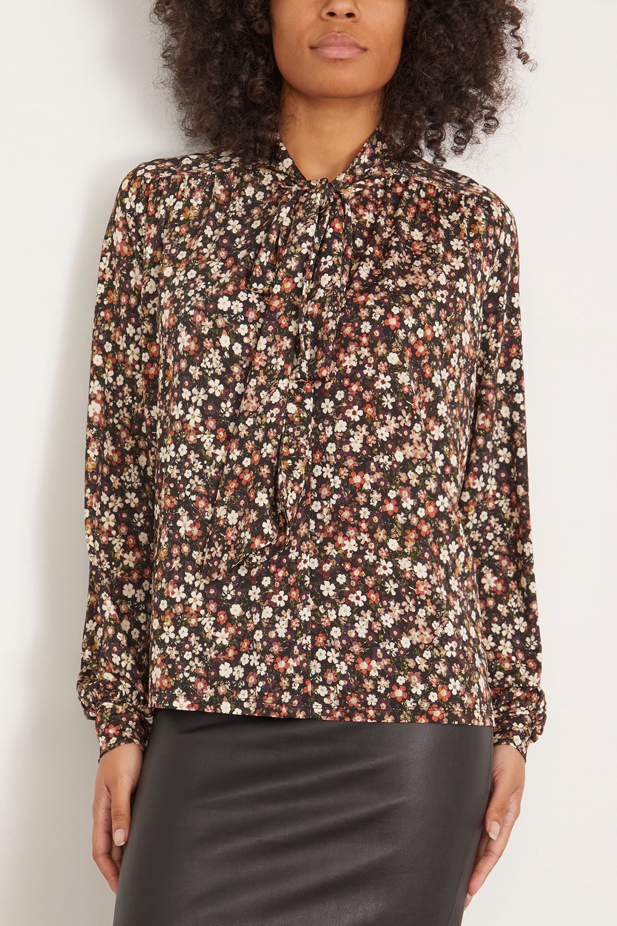 Millefleurs Dancing Blouse in Black Flower - 3