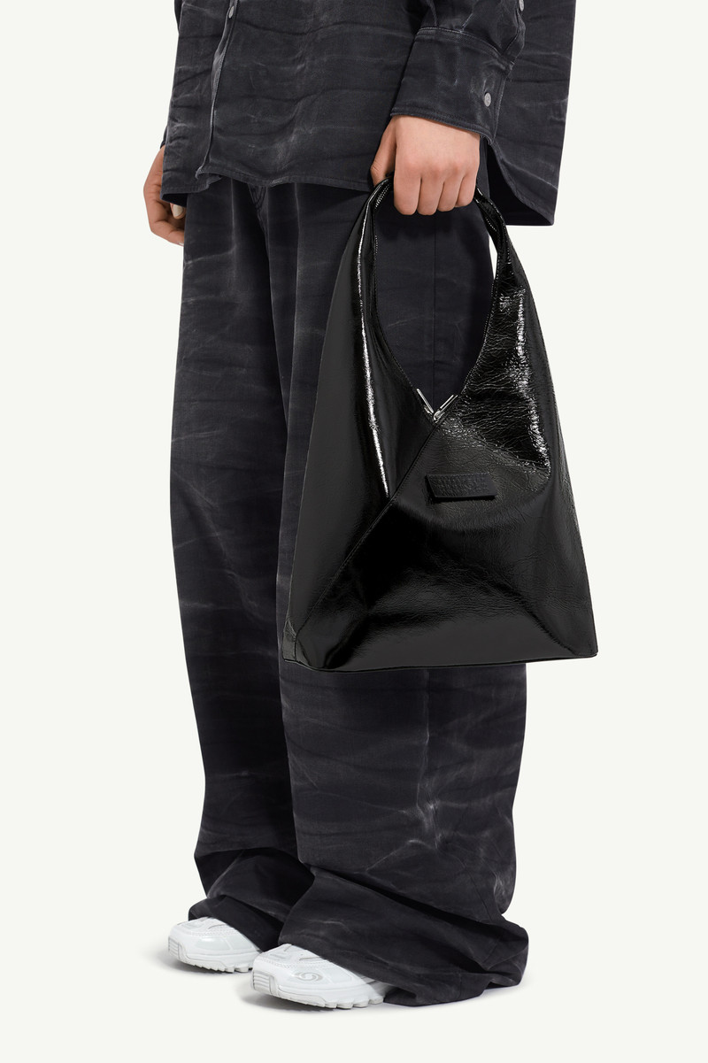 Japanese bag with zip detail 6