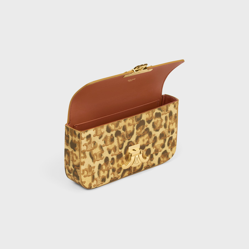 CHAIN SHOULDER BAG CLAUDE in Triomphe Canvas with leopard print 4