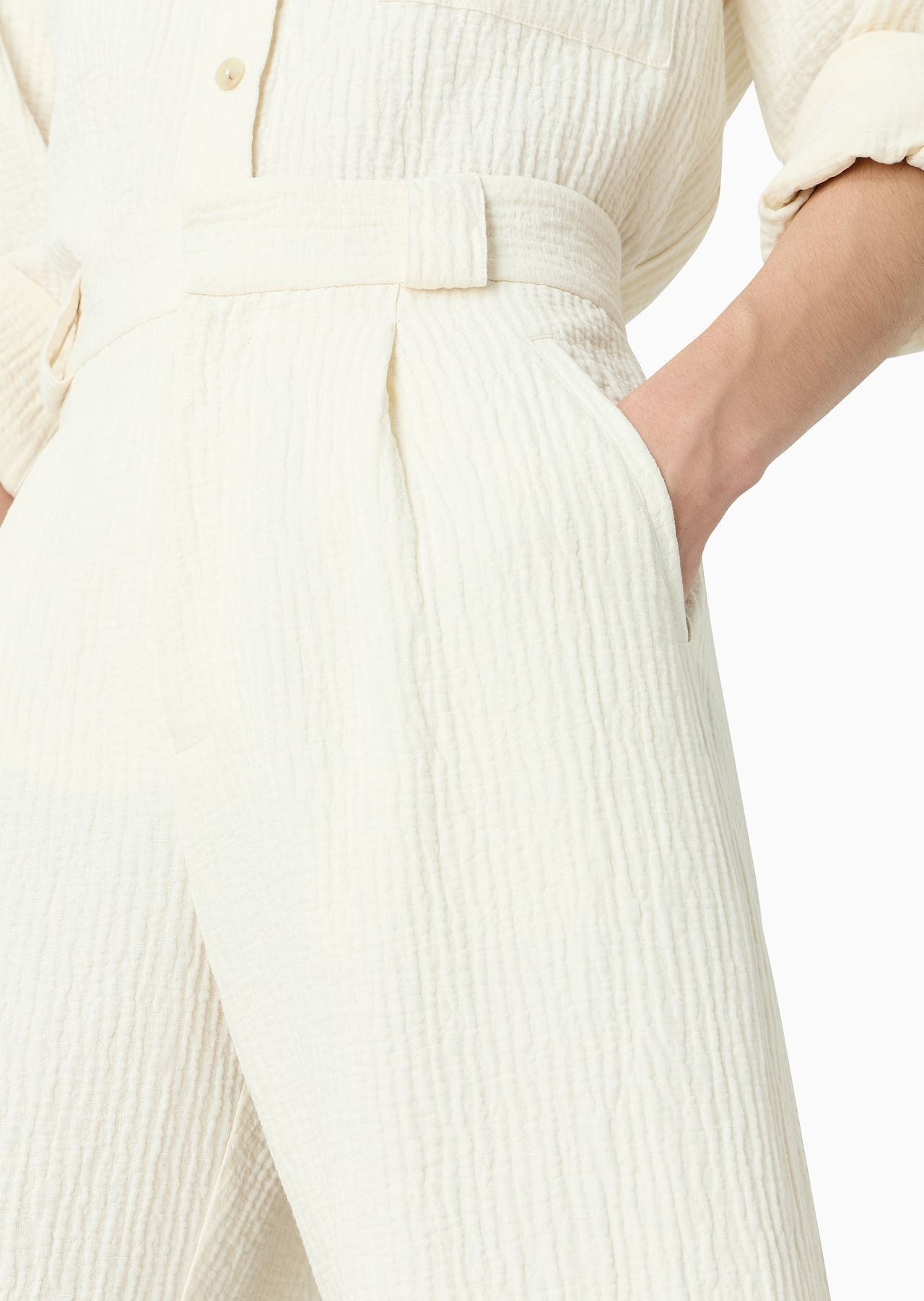 Trousers with slit in the hem in bark-effect linen blend - 4