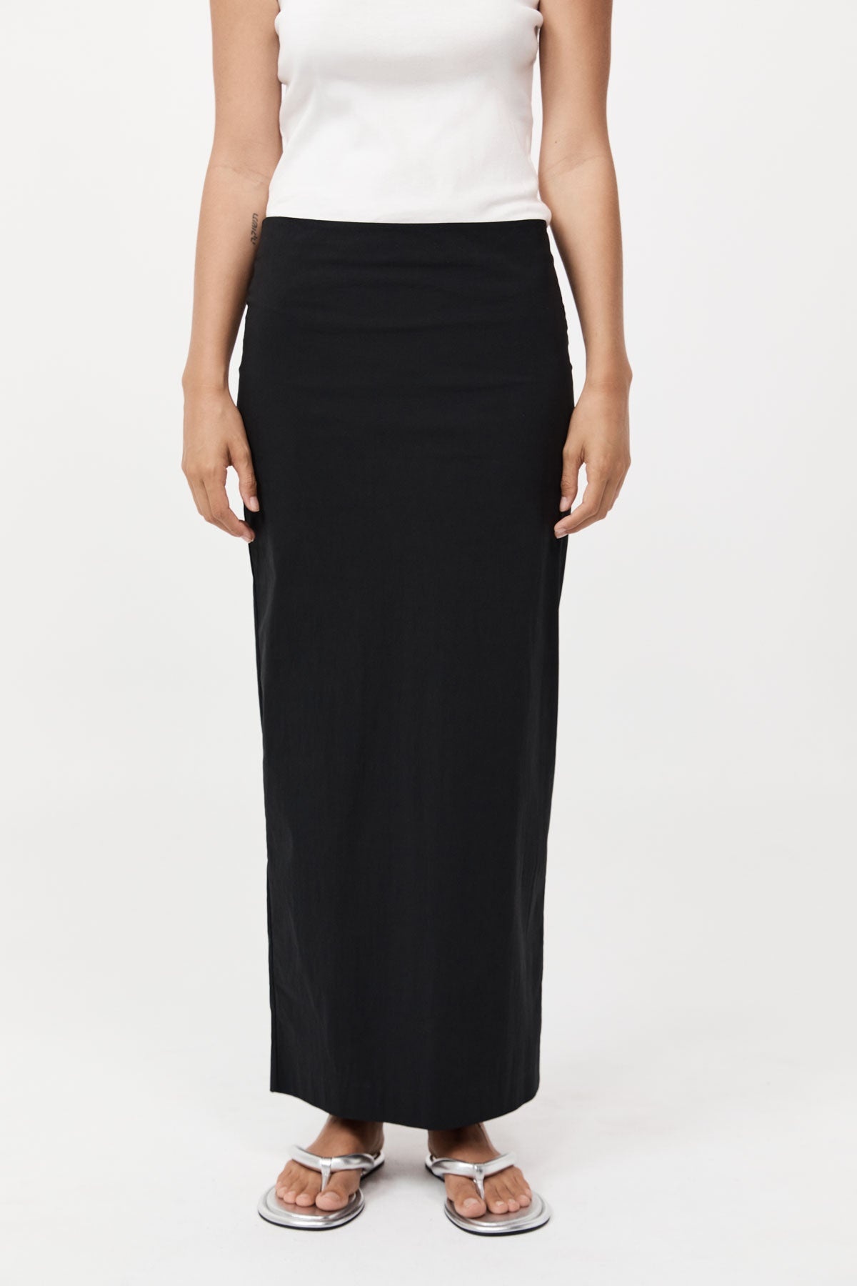 Minimal Column Skirt - Black - 3