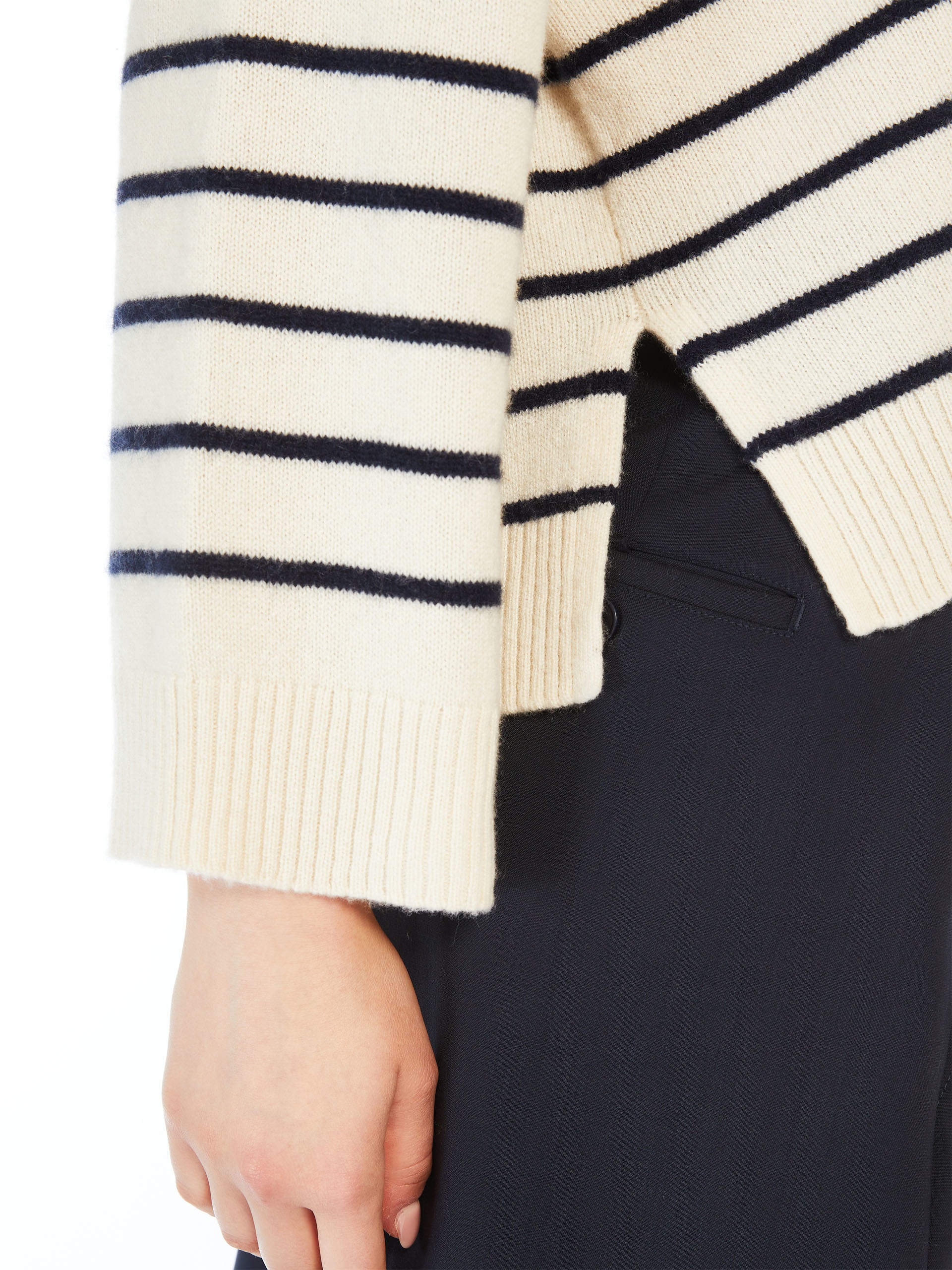 LEVA Oversized cashmere sweater - 6