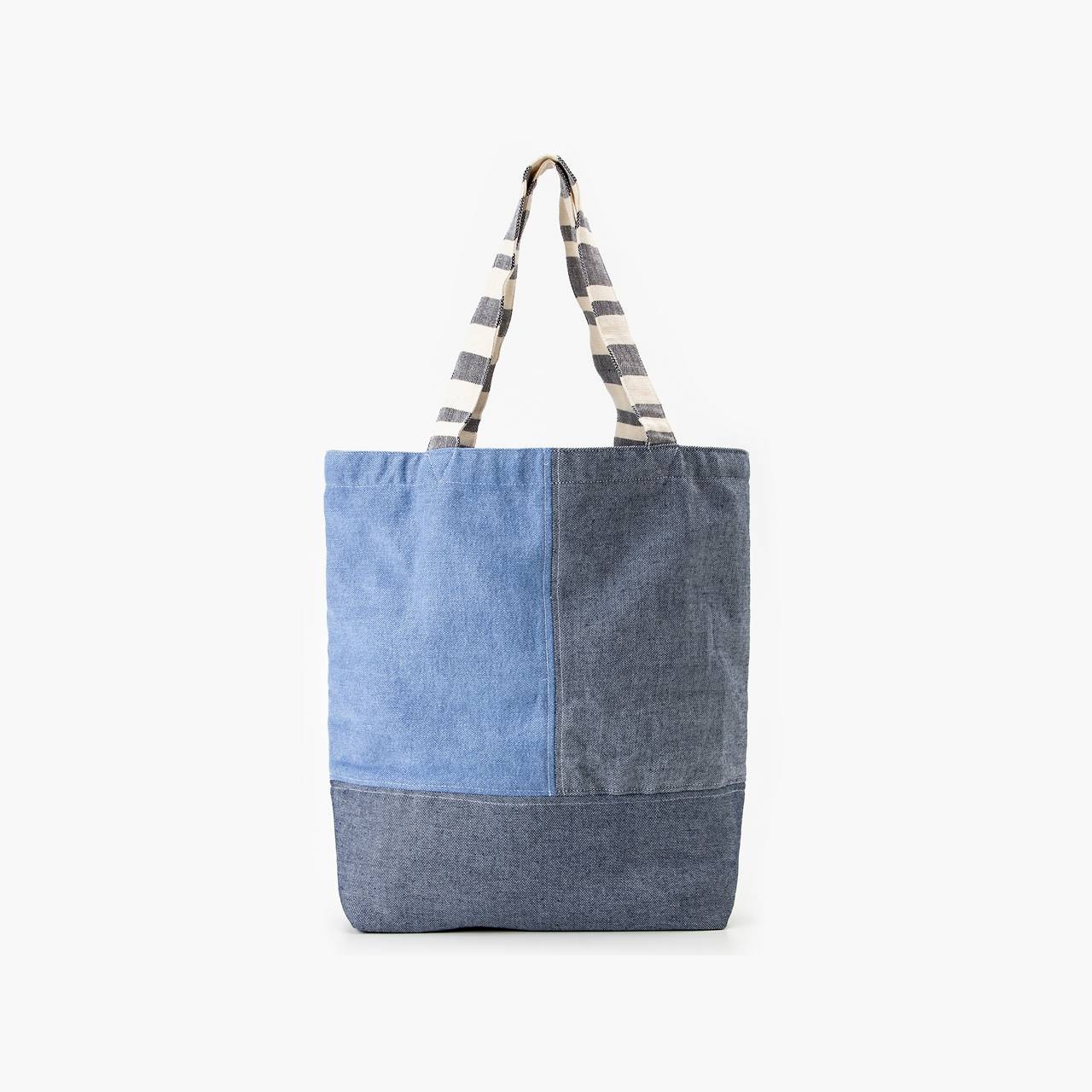 LEVI'S® MERCADO GLOBAL TOTE - 3