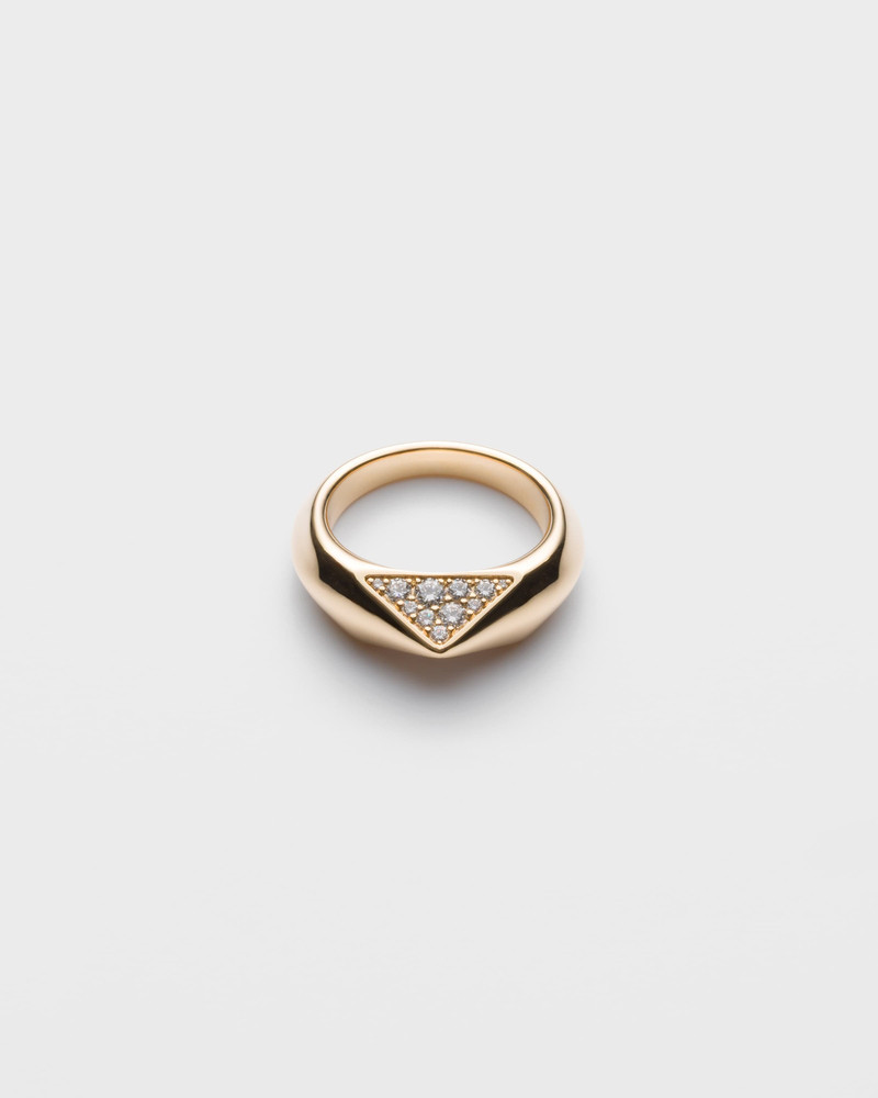 Eternal Gold ring in yellow gold and diamonds 1