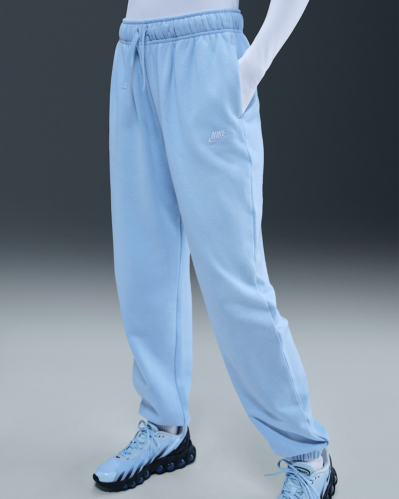 Nike Nike Sportswear Club Fleece Women's Mid-Rise Oversized Sweatpants outlook