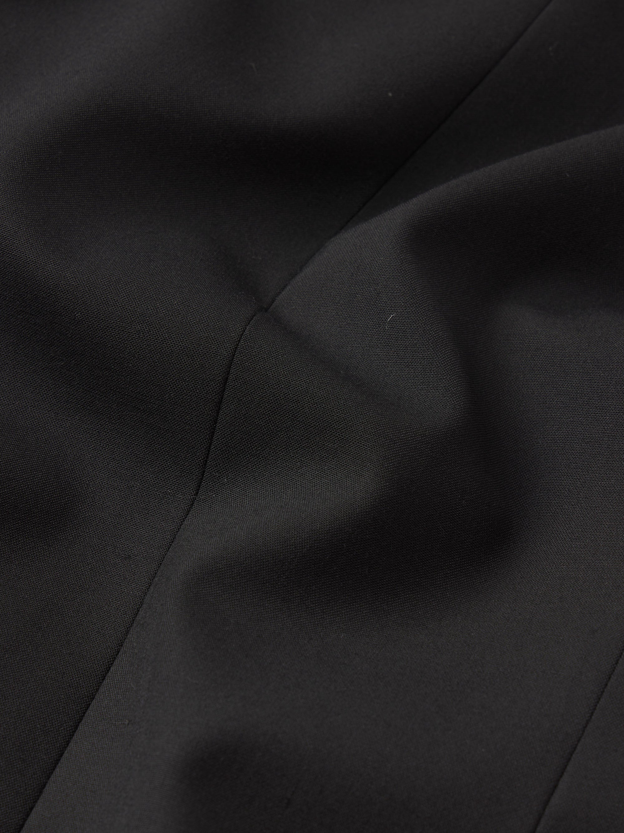 The Peak Lapel Blazer in Black - 7