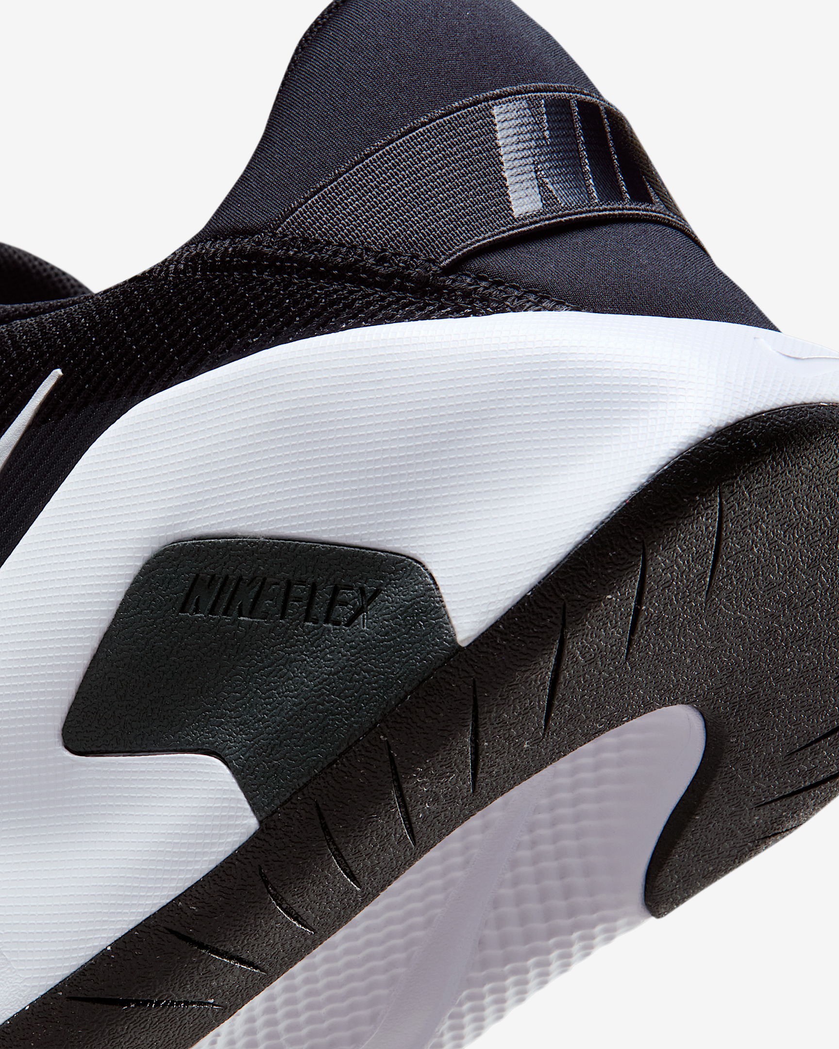 Nike Flex Train Men's Workout Shoes (Extra Wide) - 8