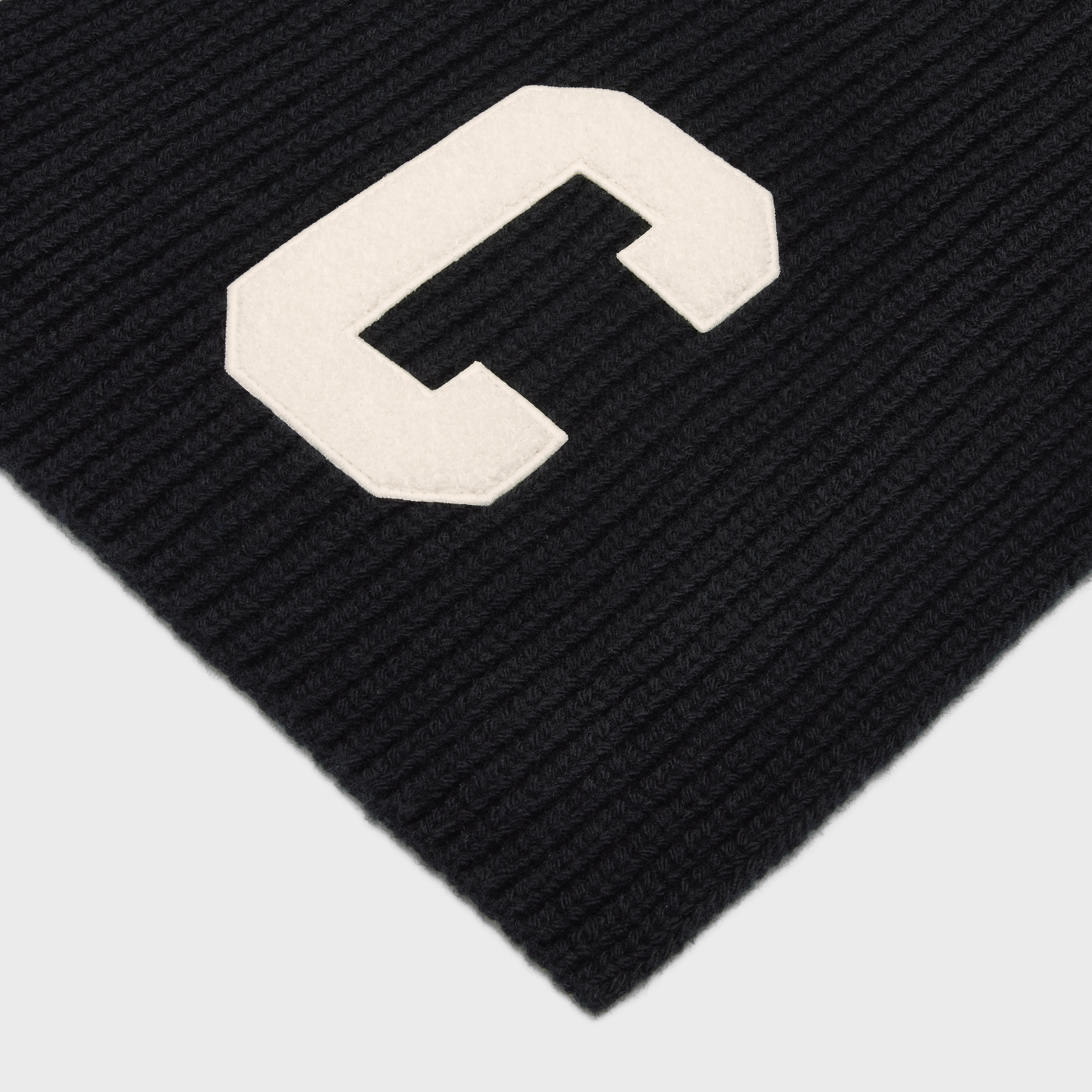 INITIAL SCARF in ribbed wool - 2