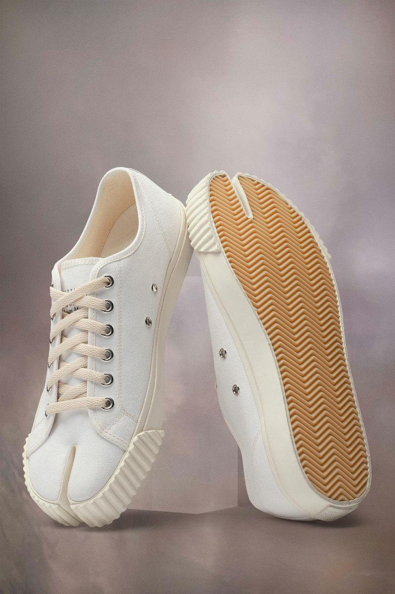Maison Margiela Tabi sneakers outlook