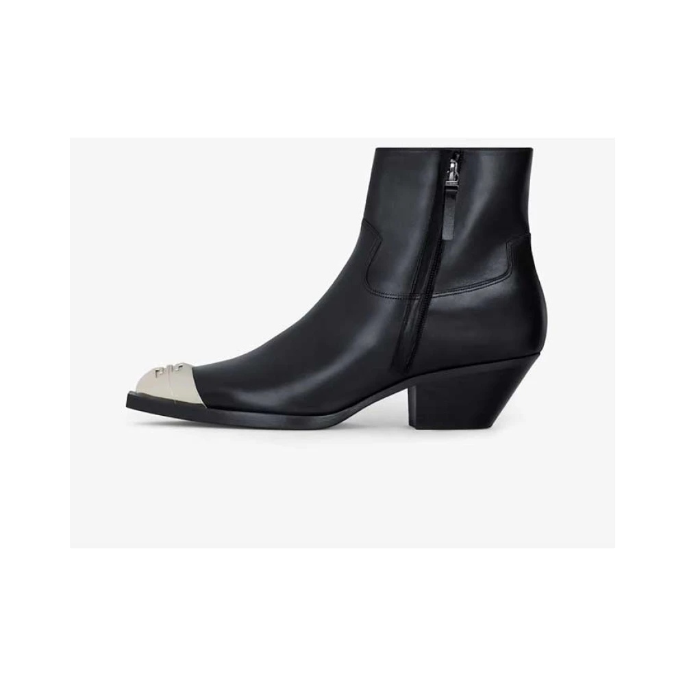 GIVENCHY ウエスタン アンクル フツ BE604KE22S 001 Shark Lock Biker ankle boots in grained leather in - black