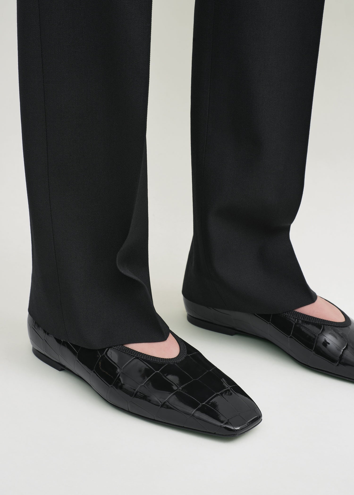 Minimalist croco-embossed ballerinas black - 3