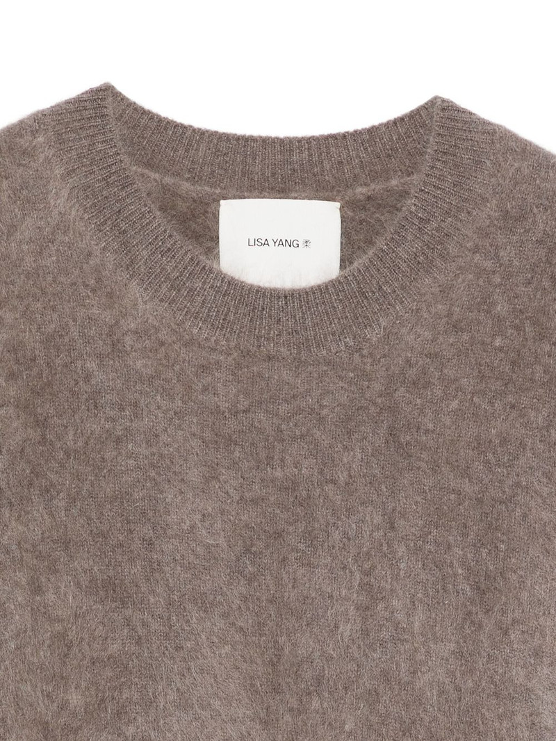 crew-neck top 3