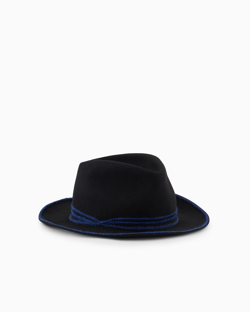 Rabbit-fur hat with contrasting embroidery 1