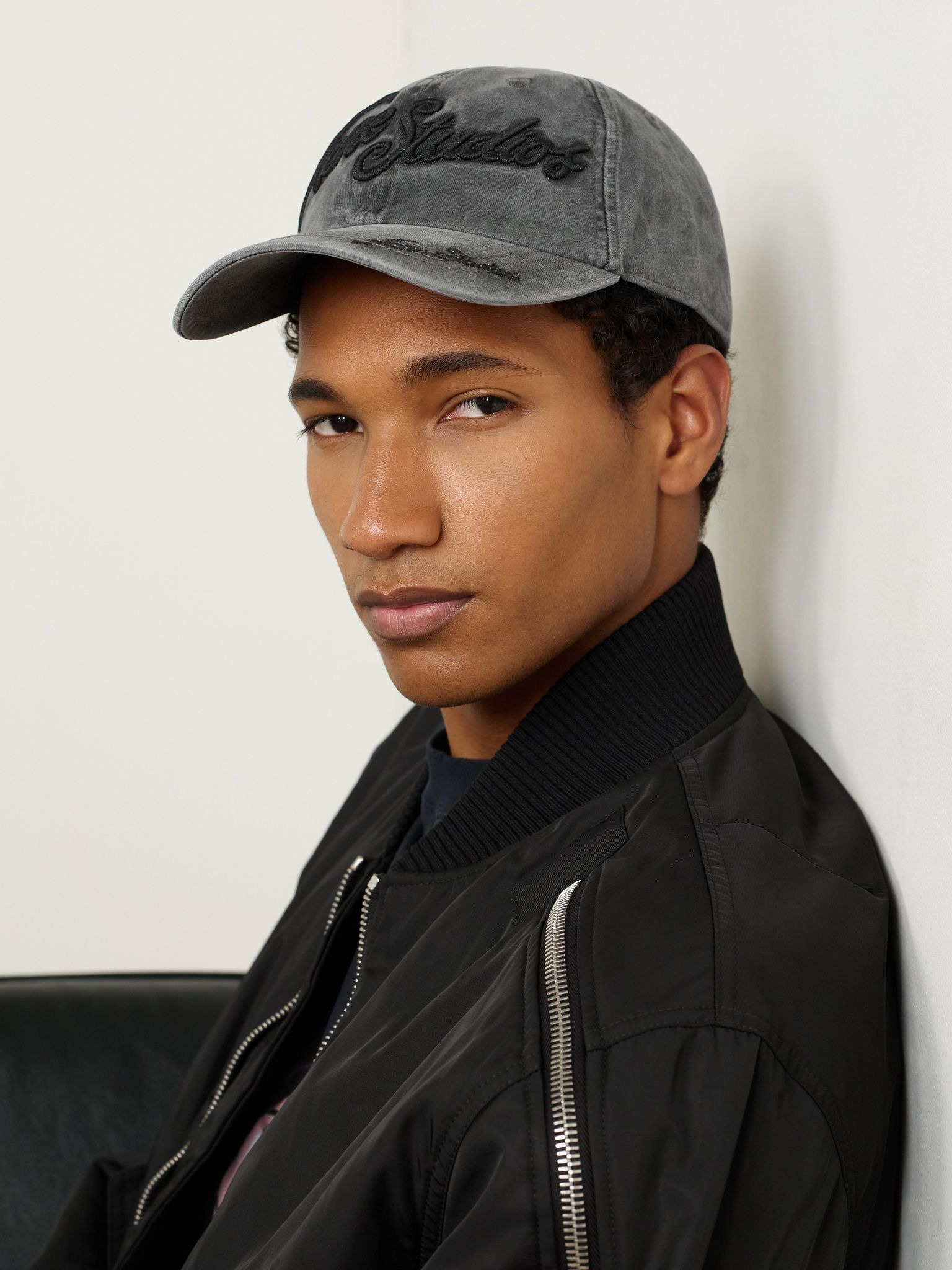 Carliy Tourist Logo-Embroidered Cotton-Twill Baseball Cap Black - 2