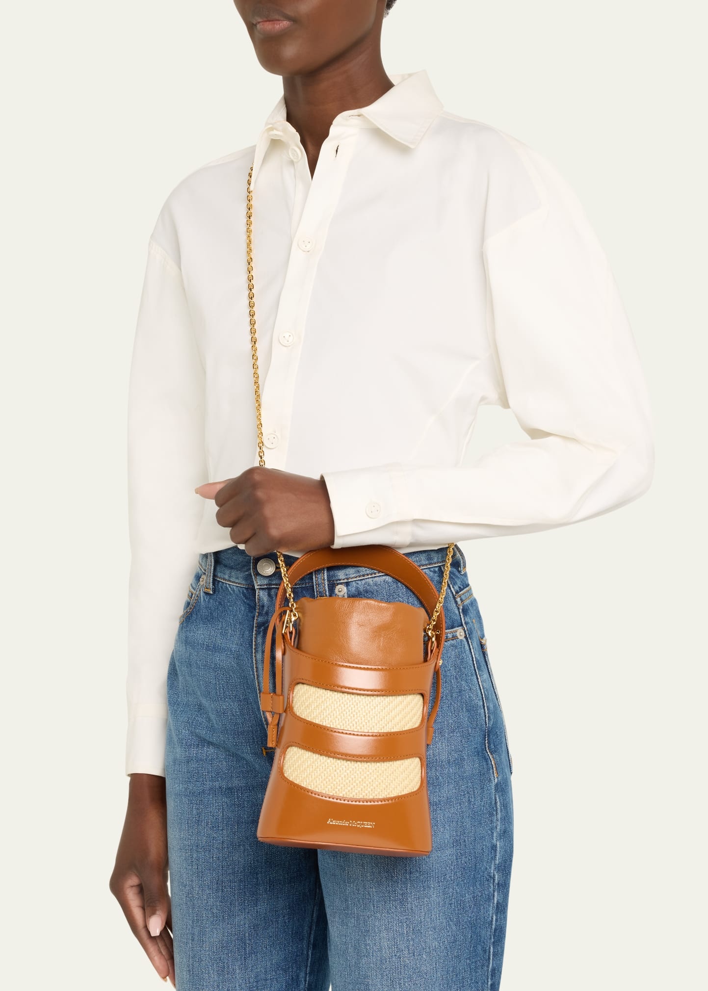 ショルダーバッグ・ポシェット ALEXANDER MCQUEEN TWO-TONE MINI THE RISE BUCKET BAG 23934833_54854530_600.jpg
