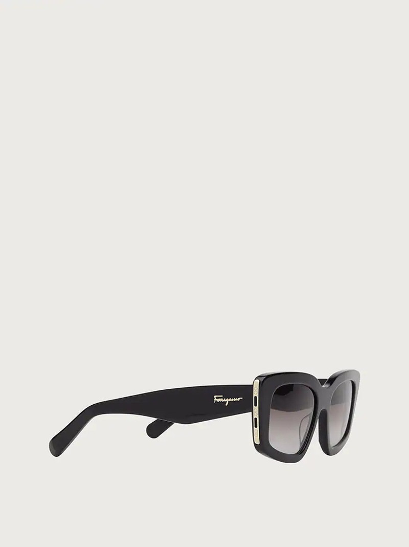 FERRAGAMO SUNGLASSES outlook