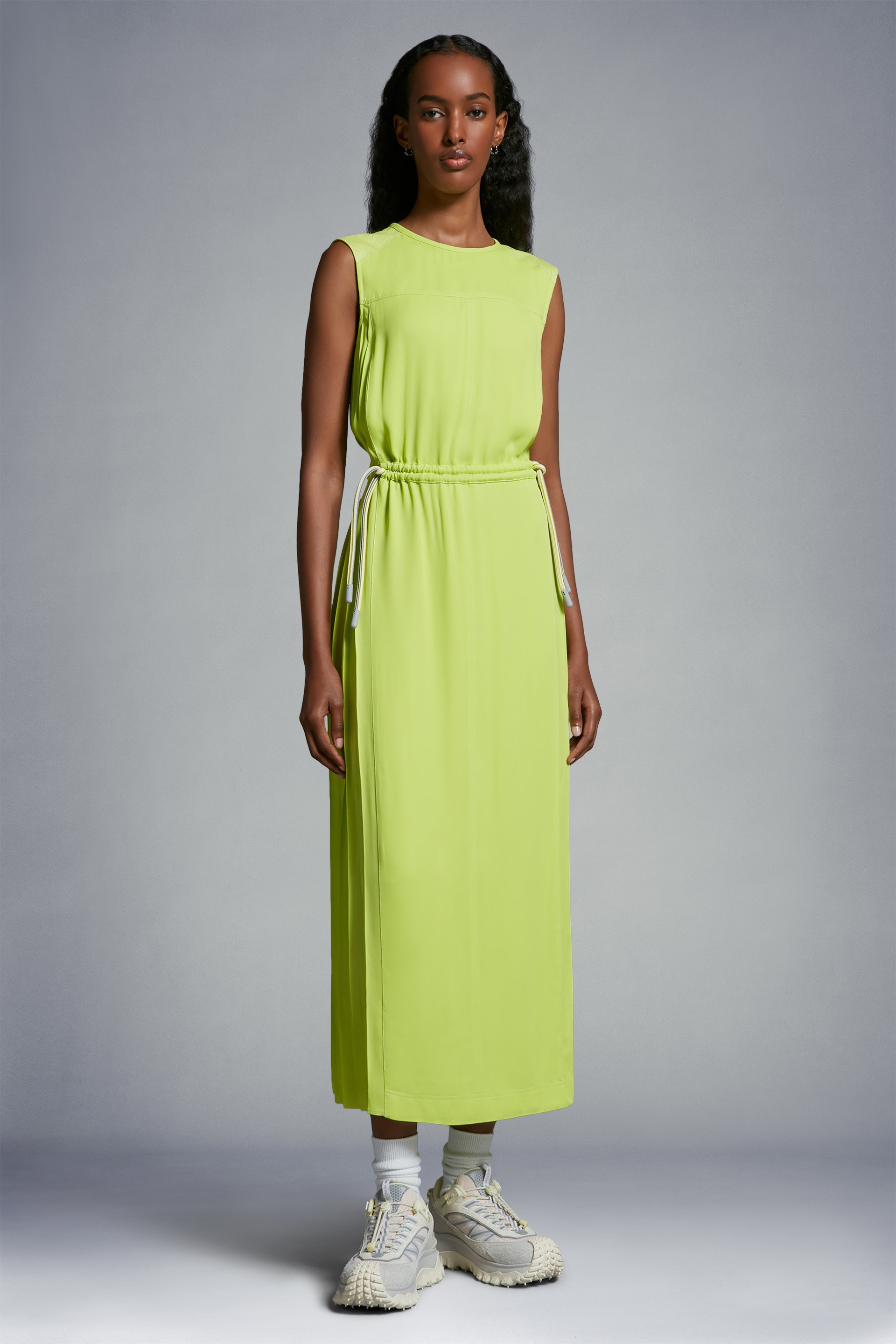 ★【MONCLER】Abito maxi in crepe de chine★マキシドレス Moncler Crêpe de Chine Maxi Dress | REVERSIBLE