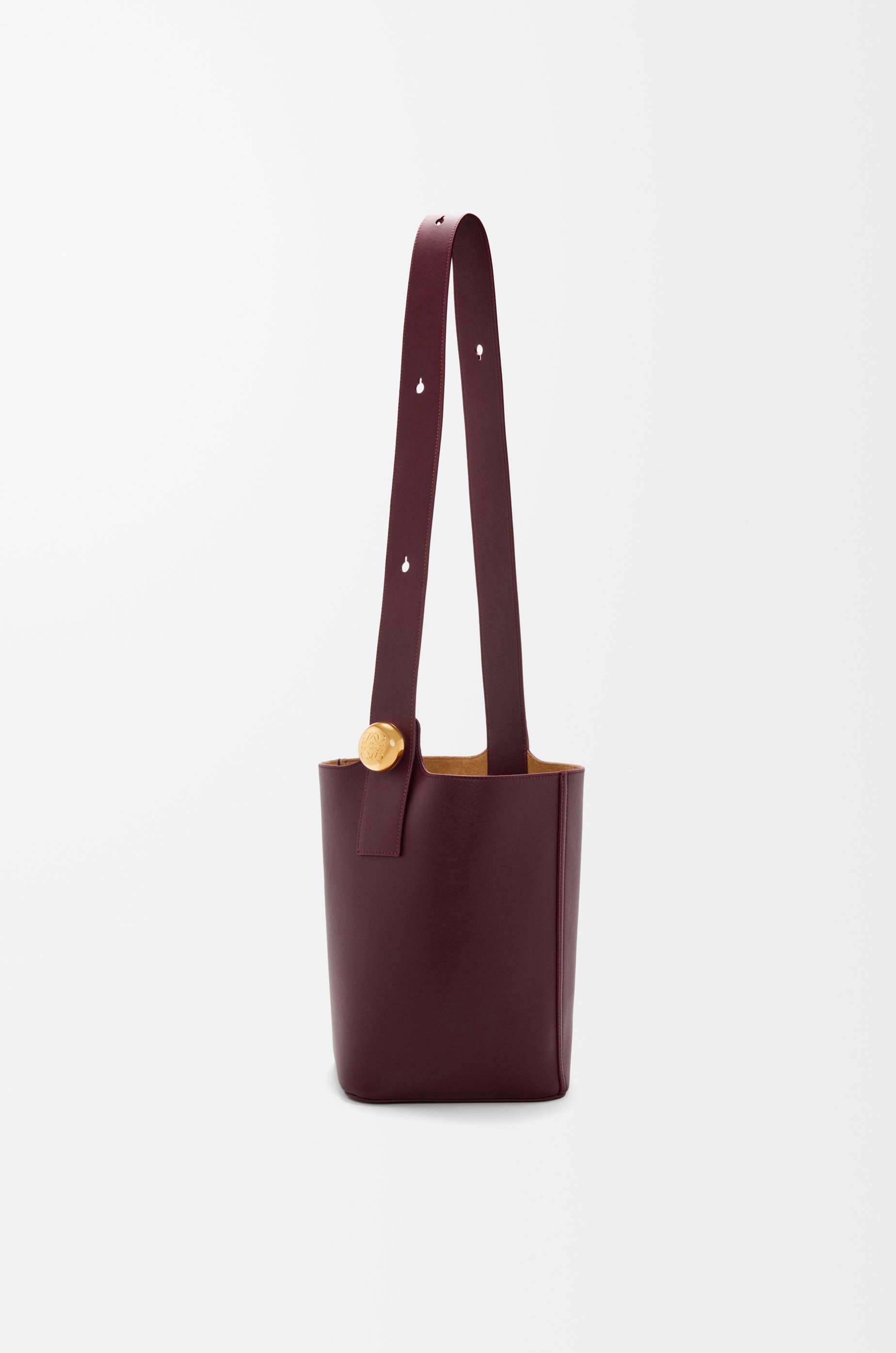Medium Pebble Bucket bag in mellow calfskin - 4