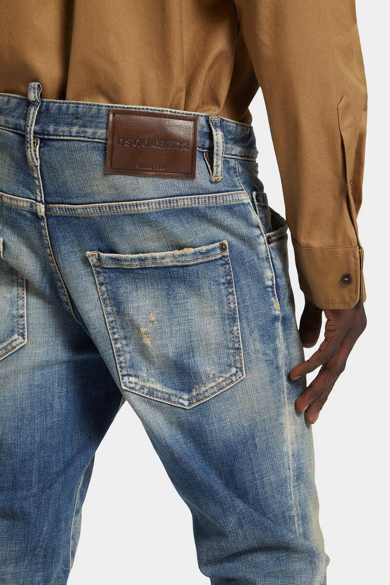 MEDIUM SANDY WASH SKATER JEANS - 6
