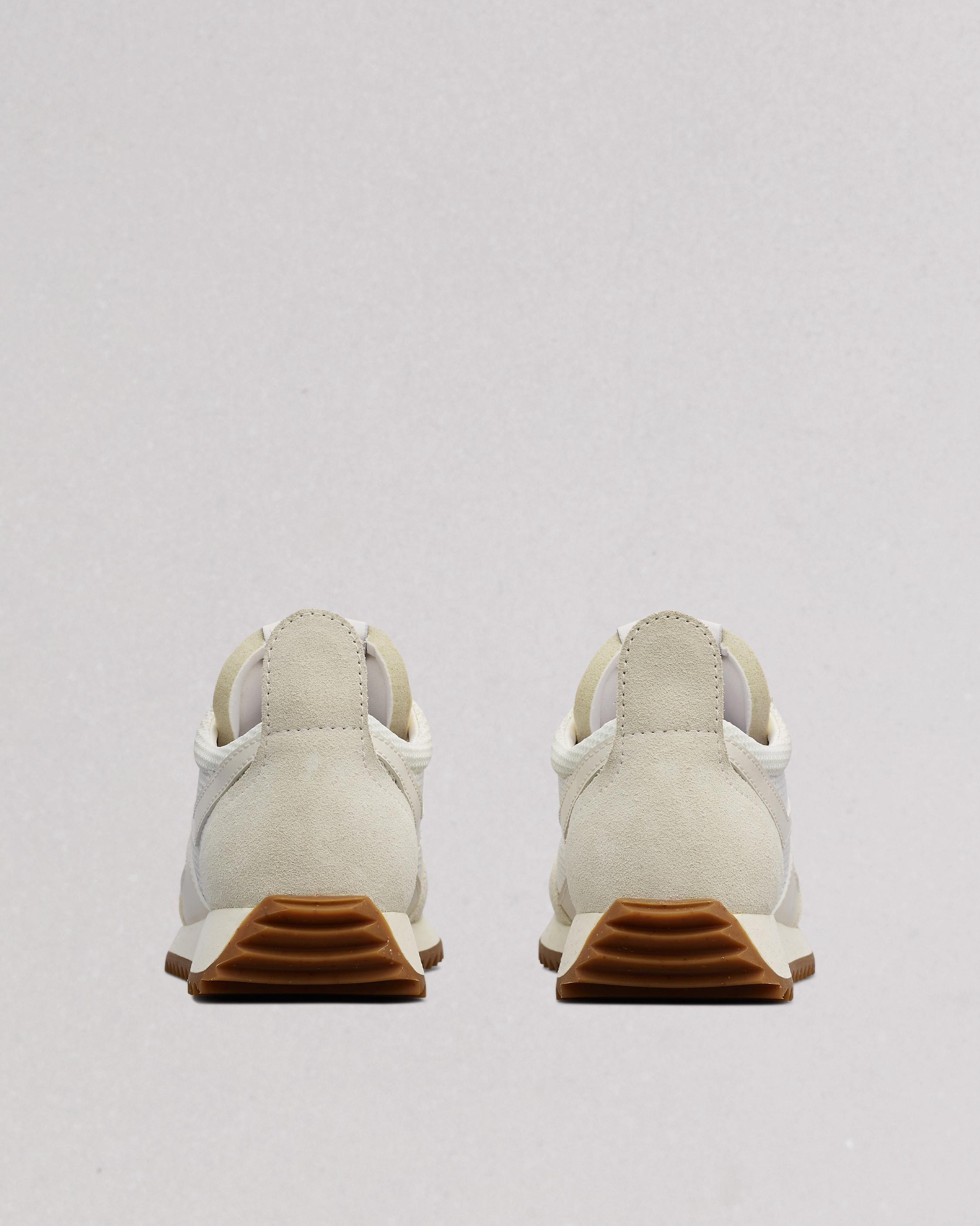Retro Runner - Mesh
Low Top Sneaker - 3