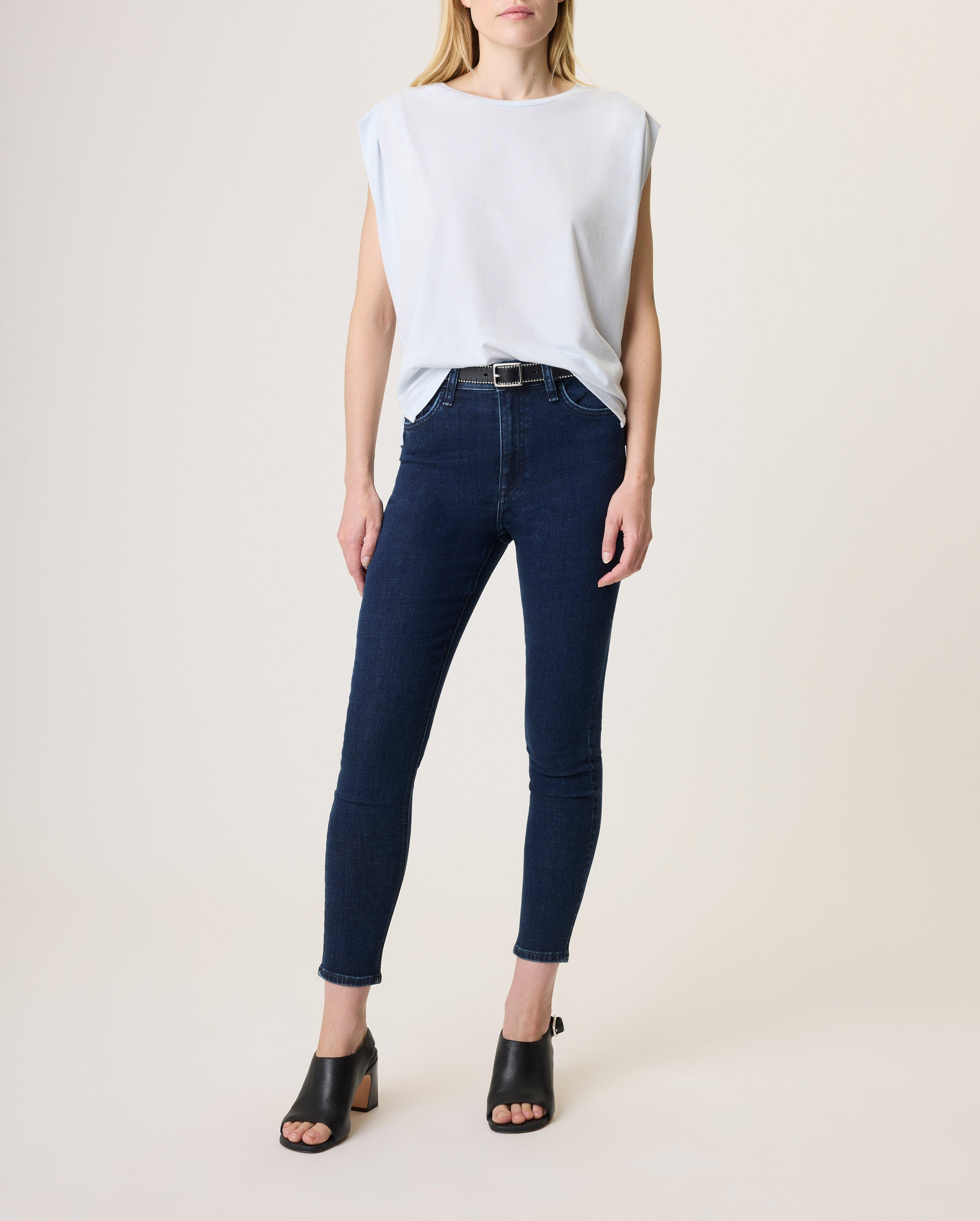 Nina Skinny Jeans
High Stretch Denim in Darking - 1