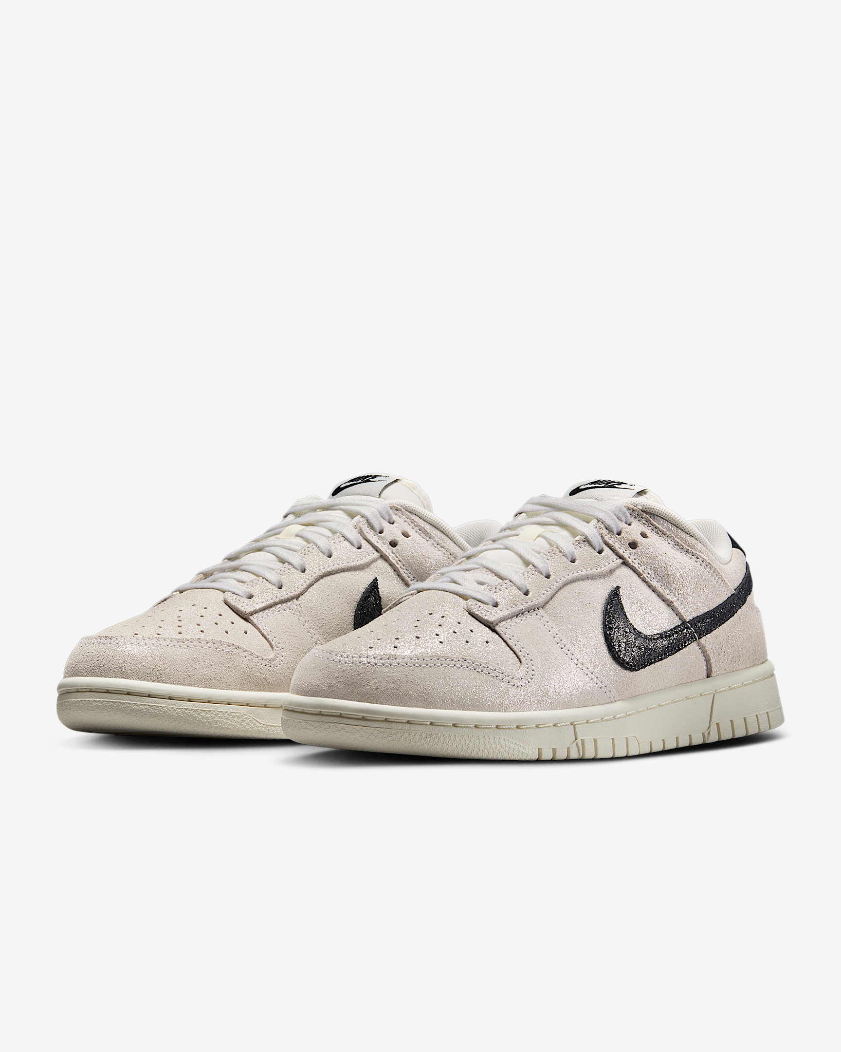 Nike Dunk Low SE Women's Shoes - 5