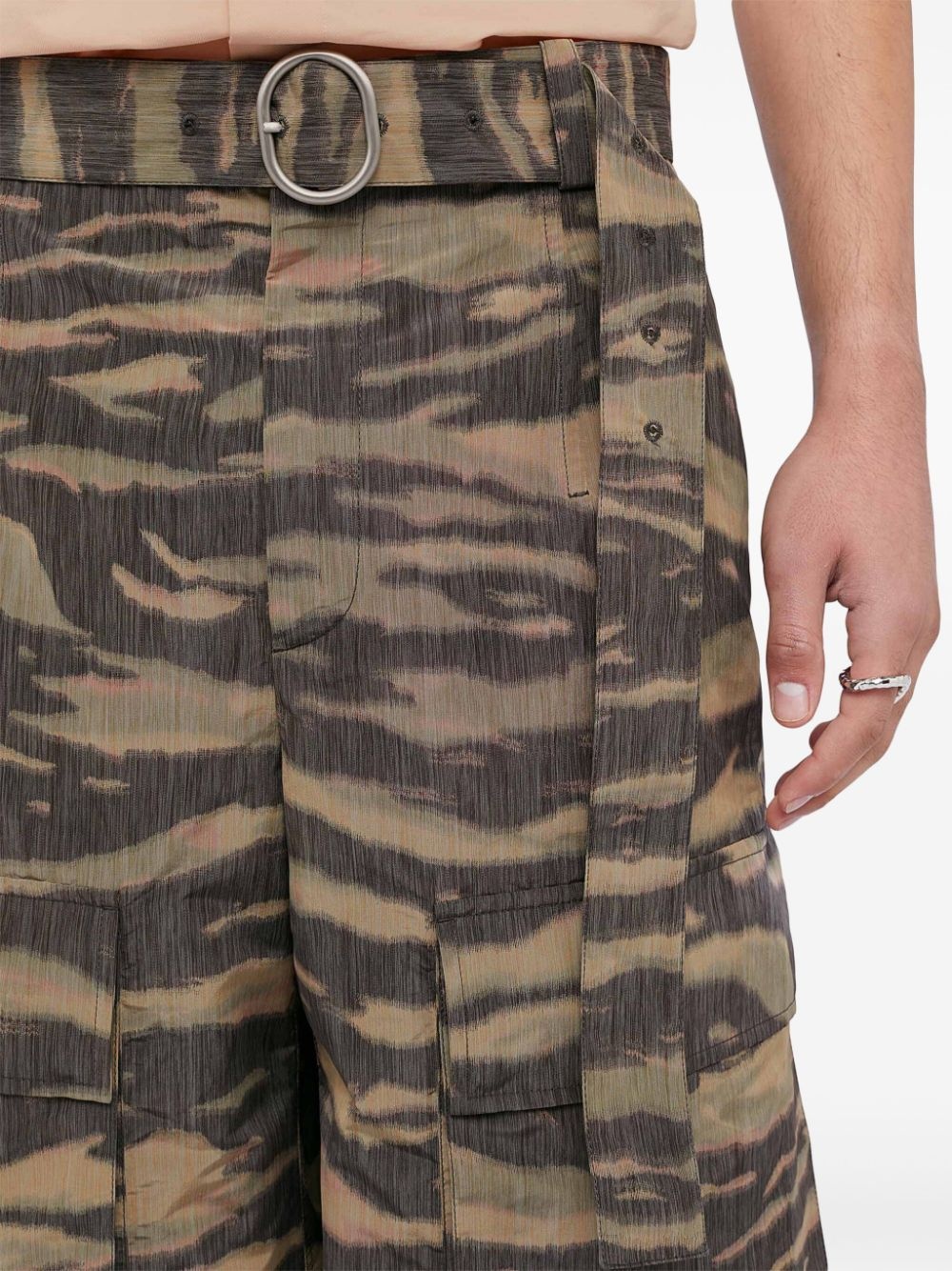 camouflage-print shorts - 5