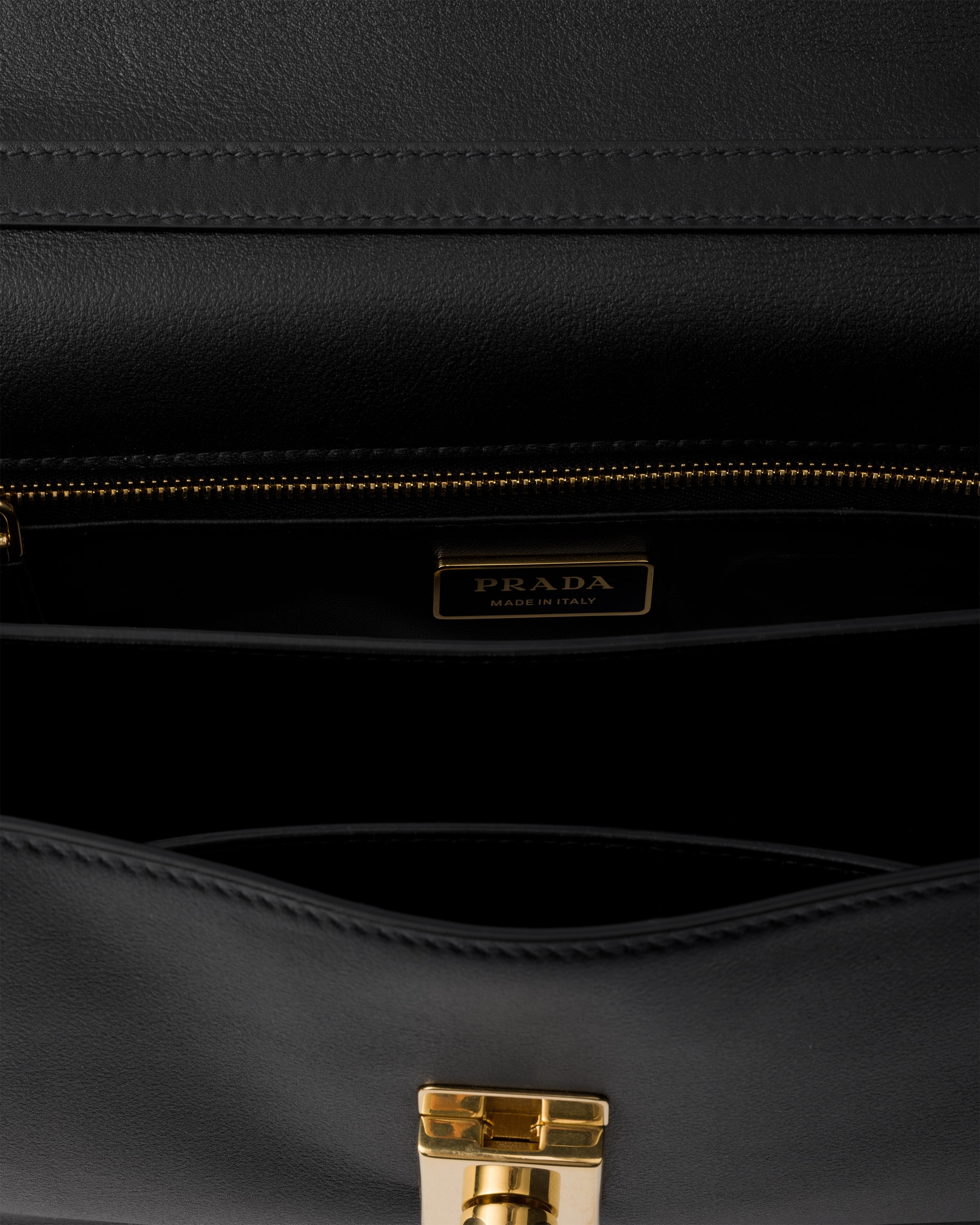 Medium leather shoulder bag - 4