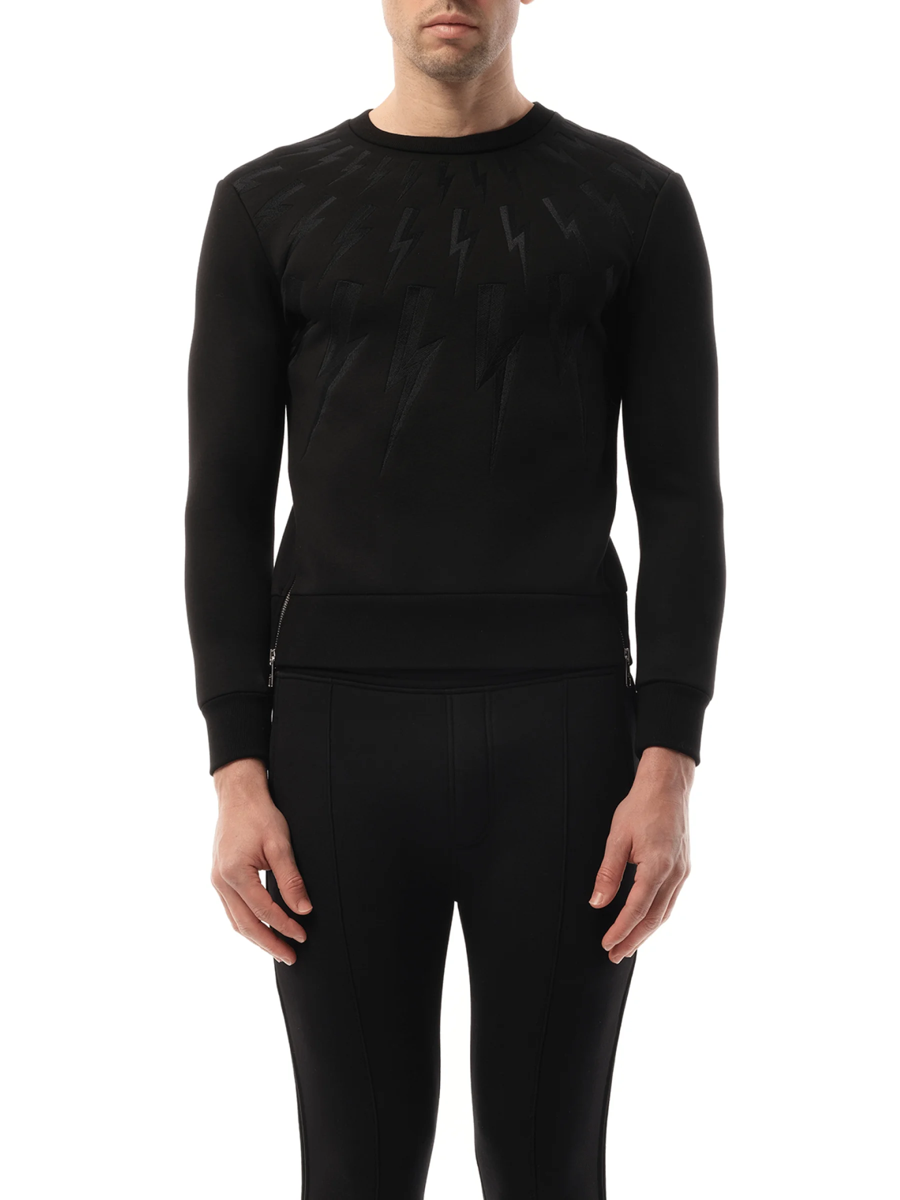 Sweatshirt in Black - 1