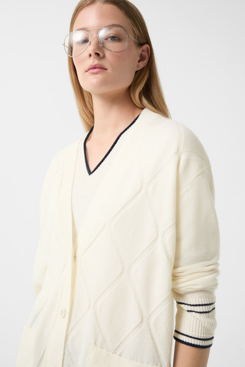 Cardigan Cherry in Cream 5