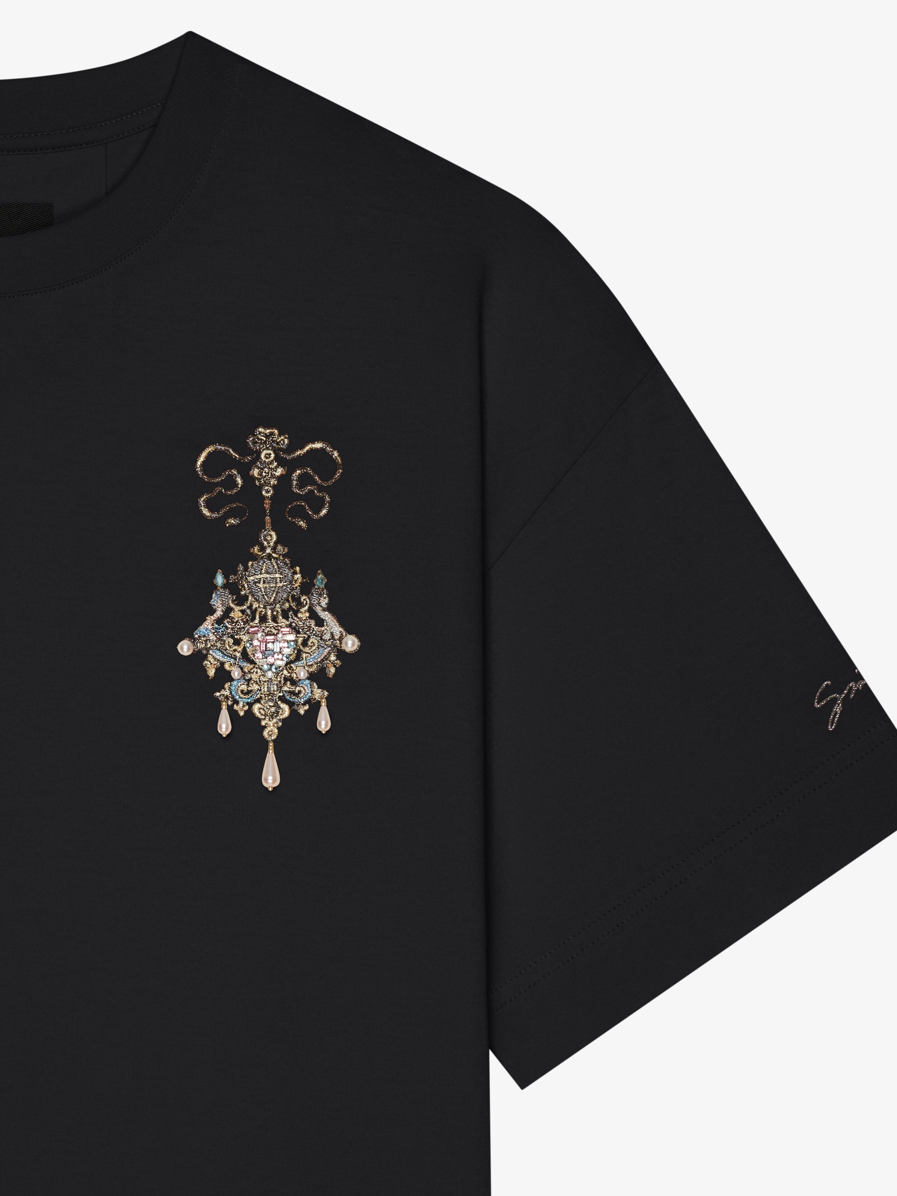 T-SHIRT IN COTTON WITH EMBROIDERED CHANDELIER AND PEARLS - 5