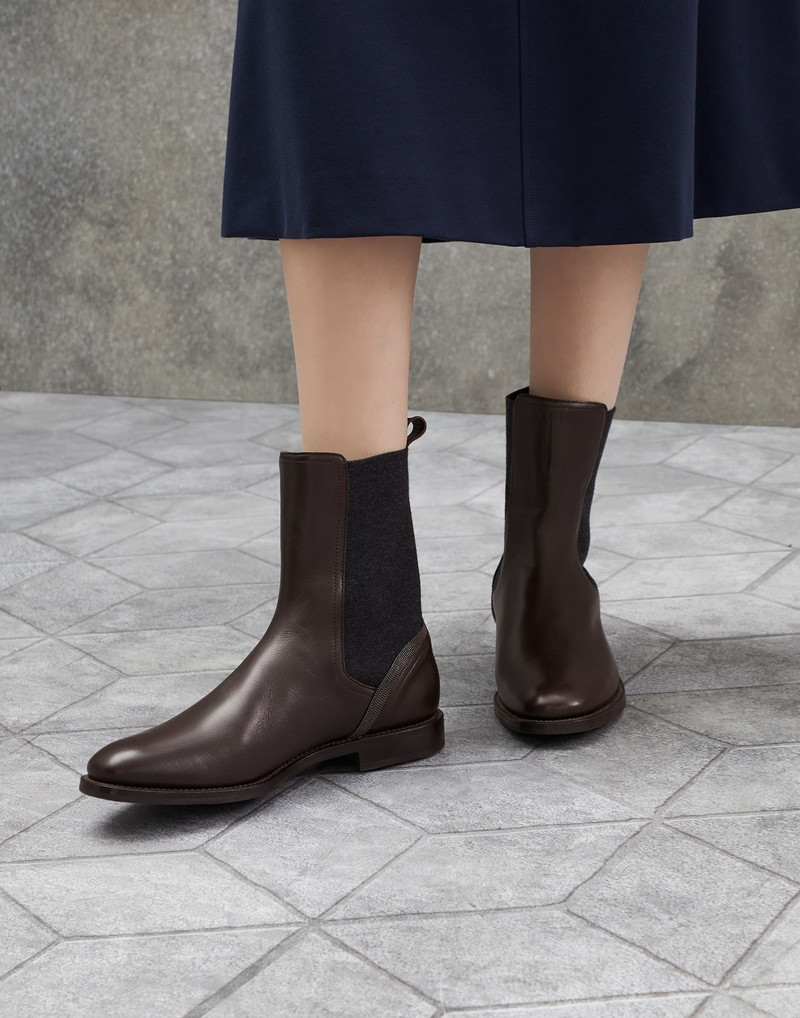 Soft nappa leather Chelsea boots with shiny contour 4