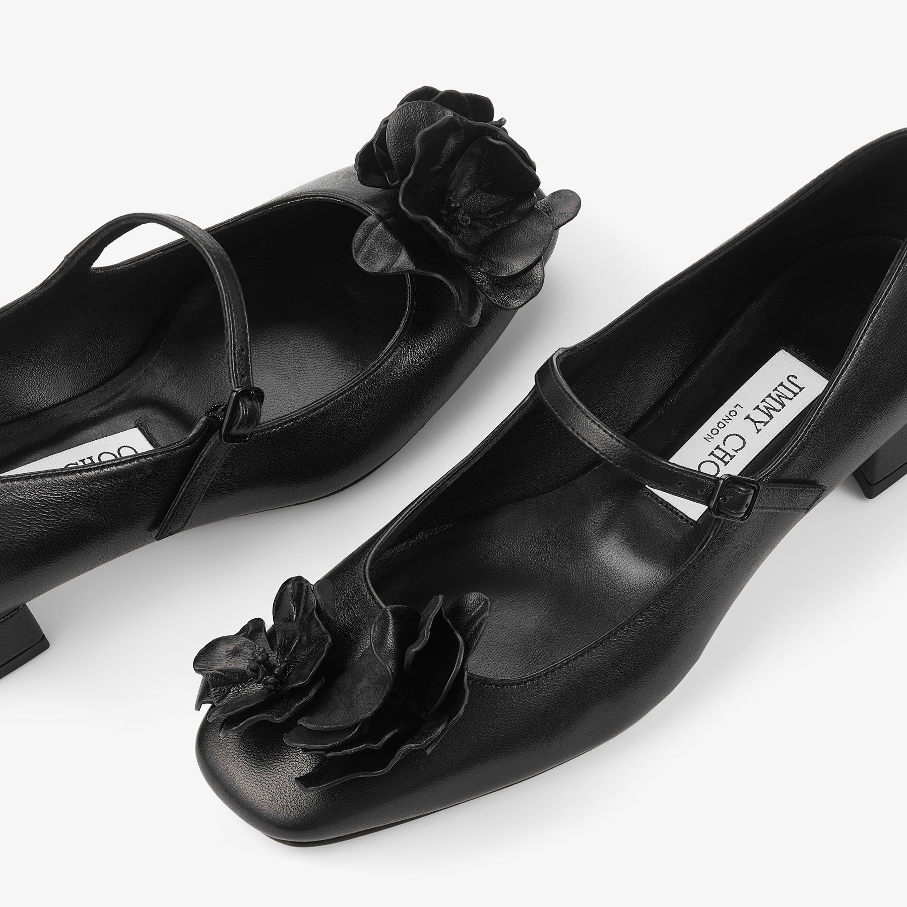 Rosa/flowers Flat
Black Nappa Leather Flats with Flowers - 3