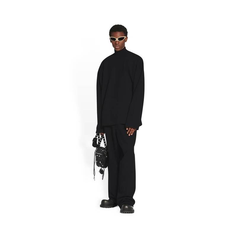 BALENCIAGA le cagole men crossbody bag outlook