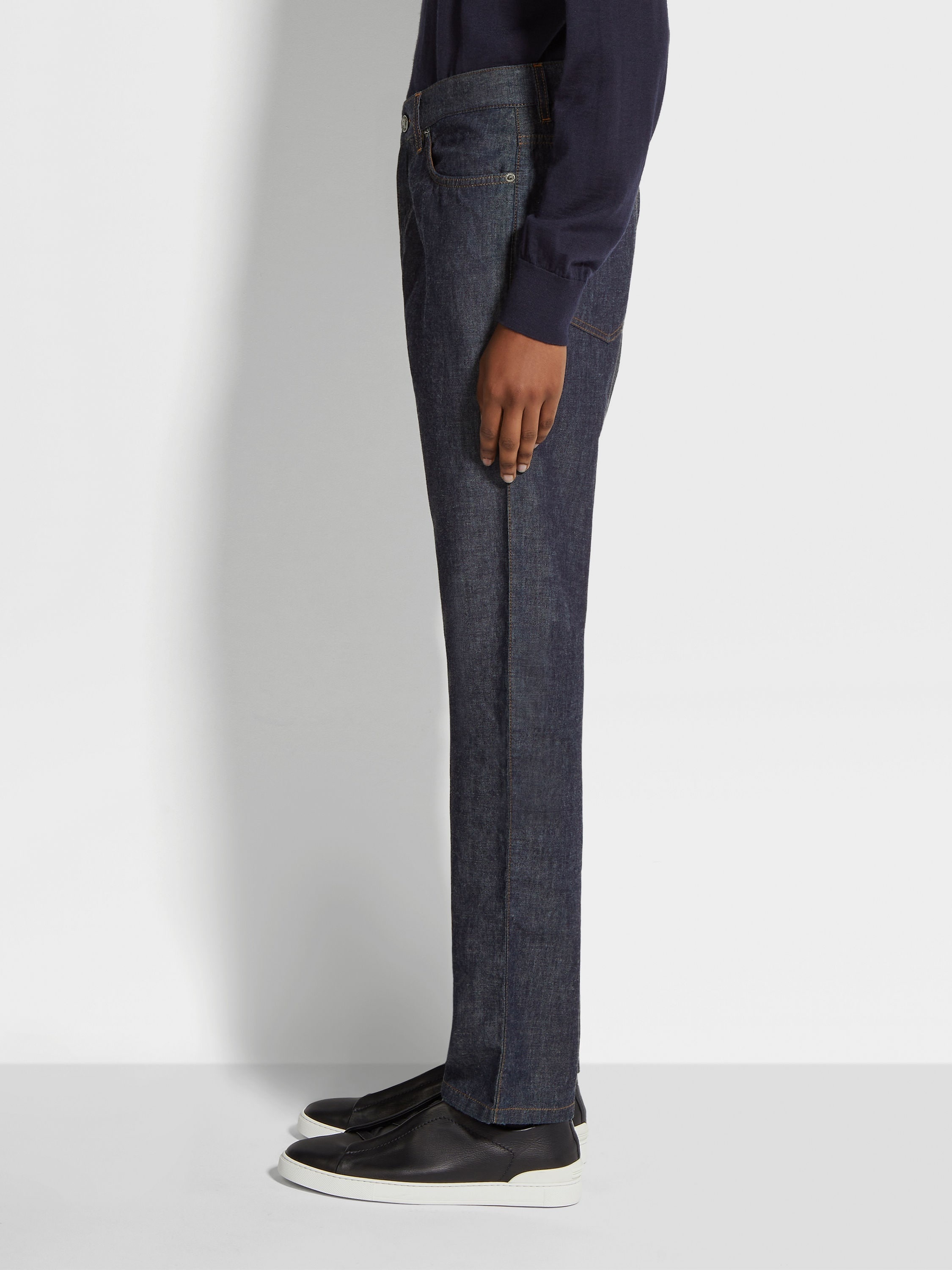 DARK BLUE RINSE-WASHED COTTON AND LINEN ROCCIA JEANS - 3