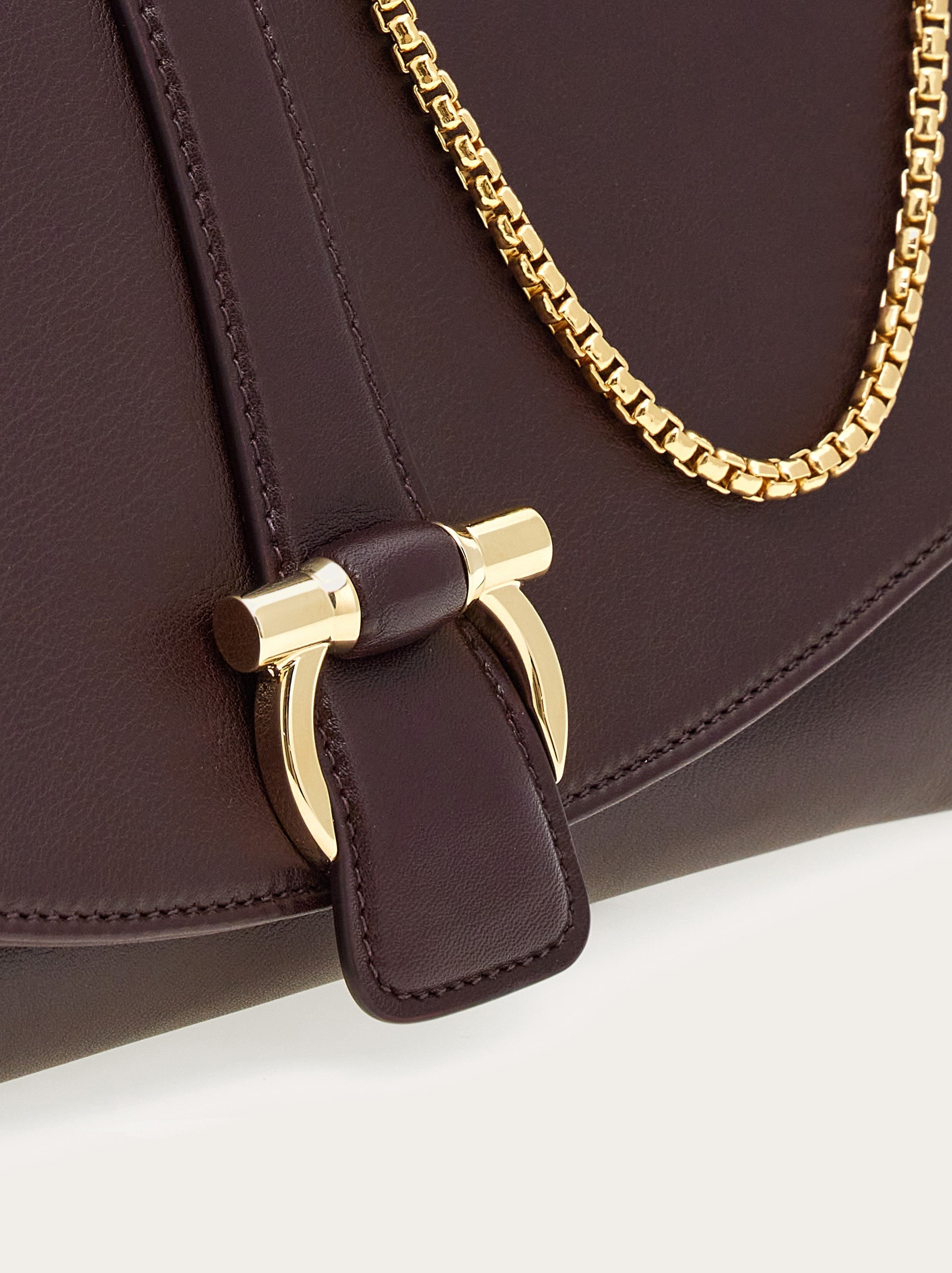 Front flap crossbody bag (M) - 8