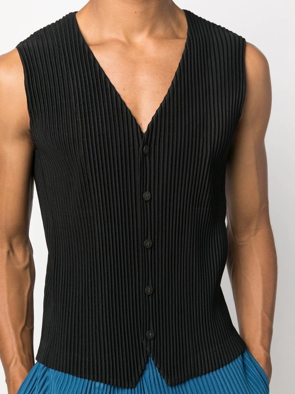 plissé V-neck waistcoat - 5