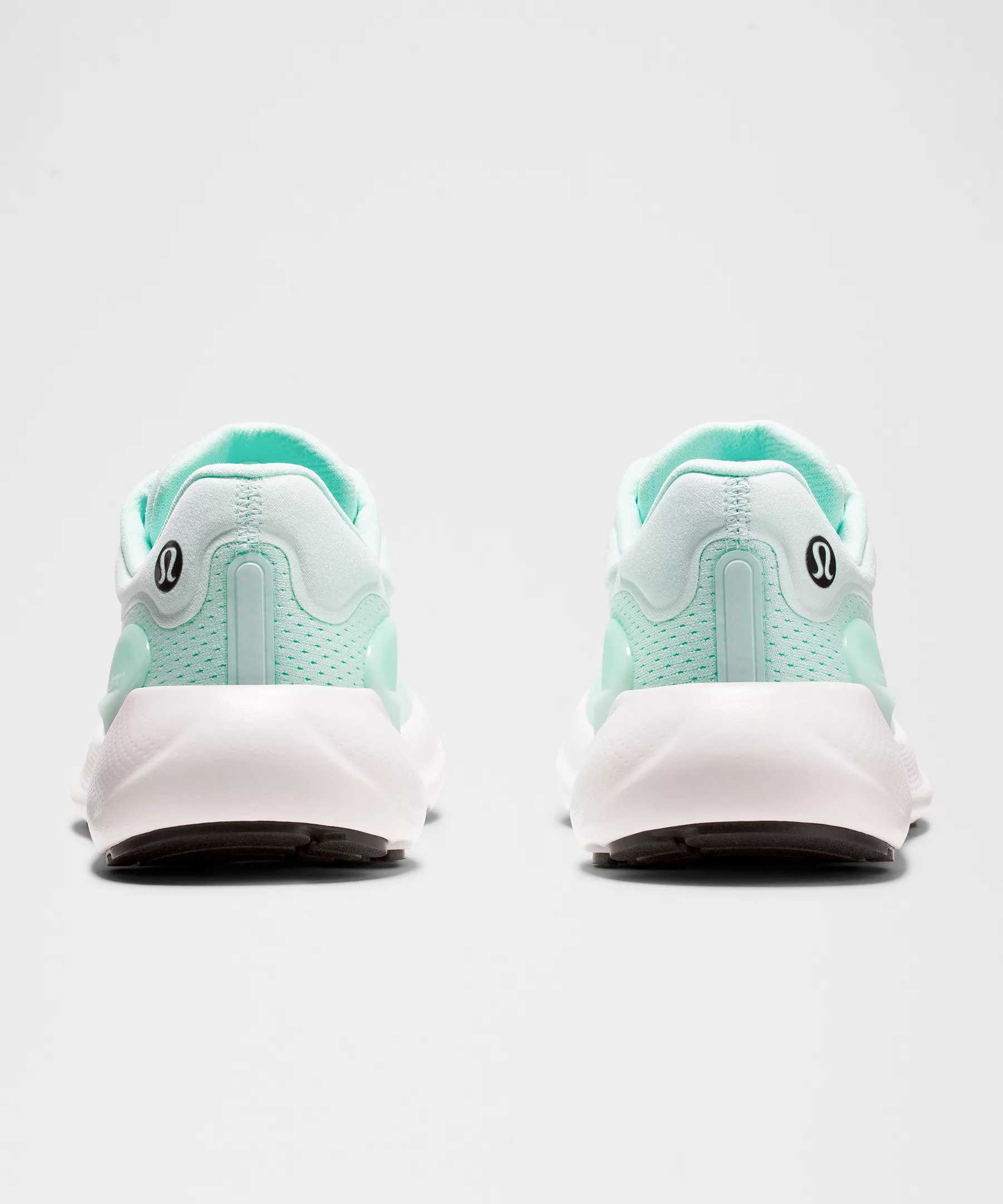 Women's Beyondfeel Running Shoe - 6