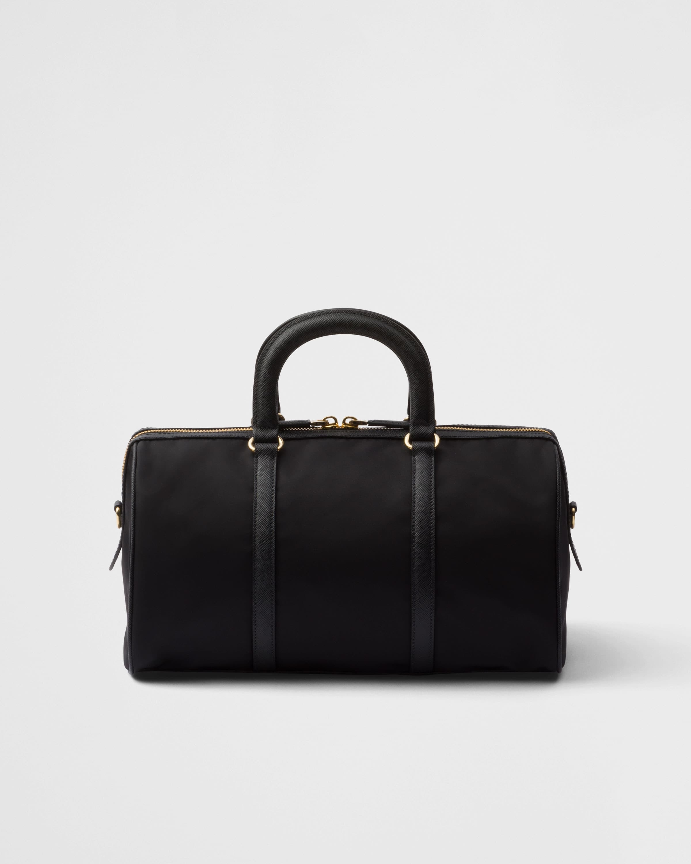 VIP【関税送料無料】希少 Prada Re-Edition 1978 Medium Bag Black Prada Re-Edition 1978 medium Re-Nylon and Saffiano