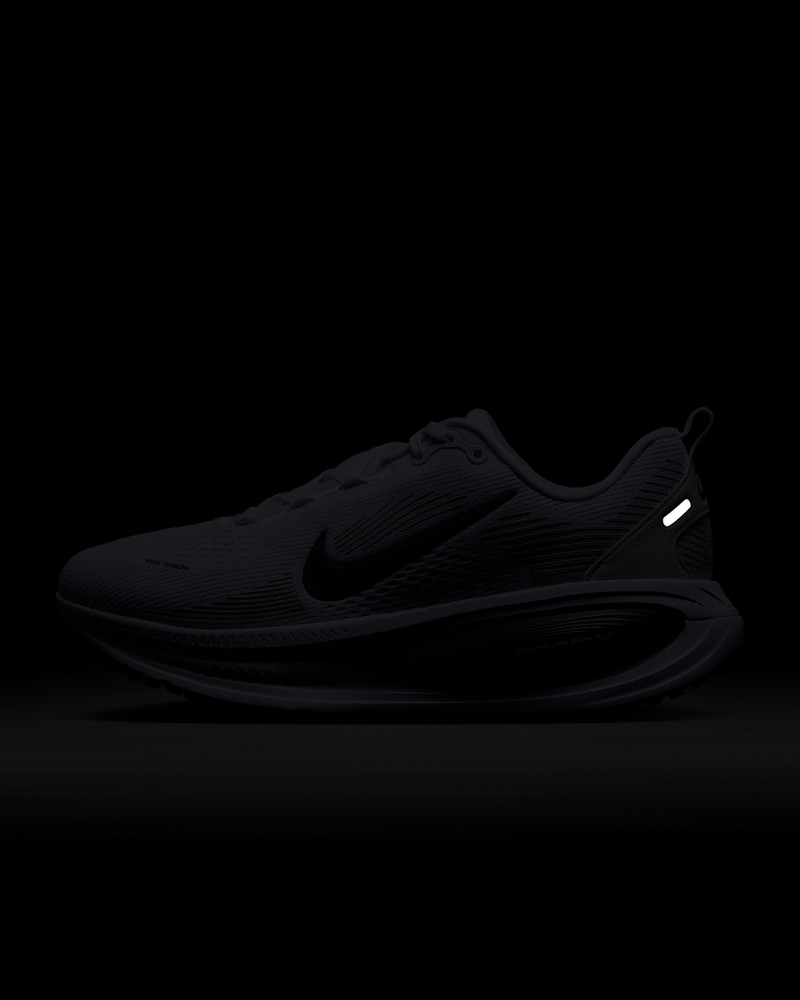 Nike Vomero 18 Women's Road Running Shoes 9