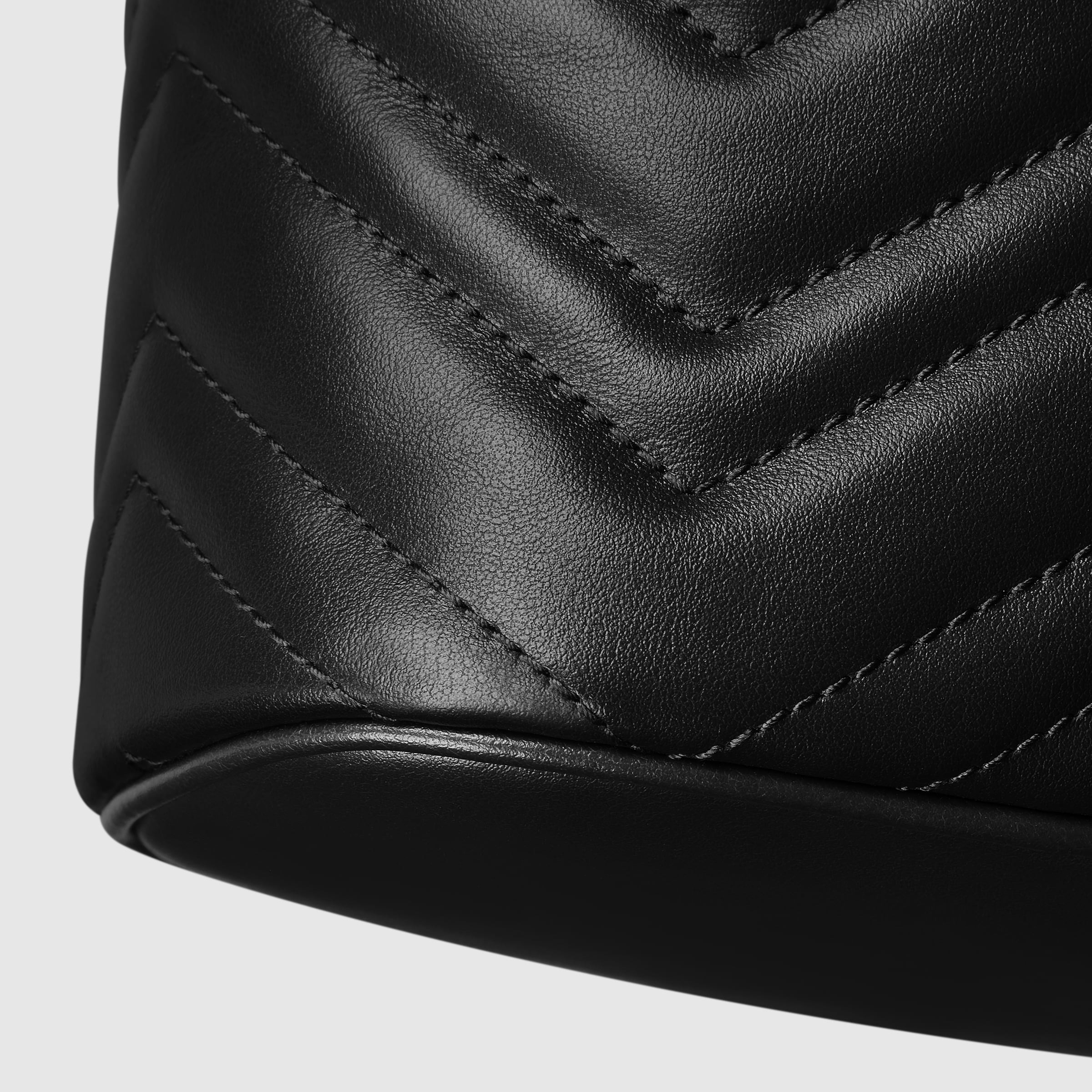 GG Marmont mini vanity bag - 7